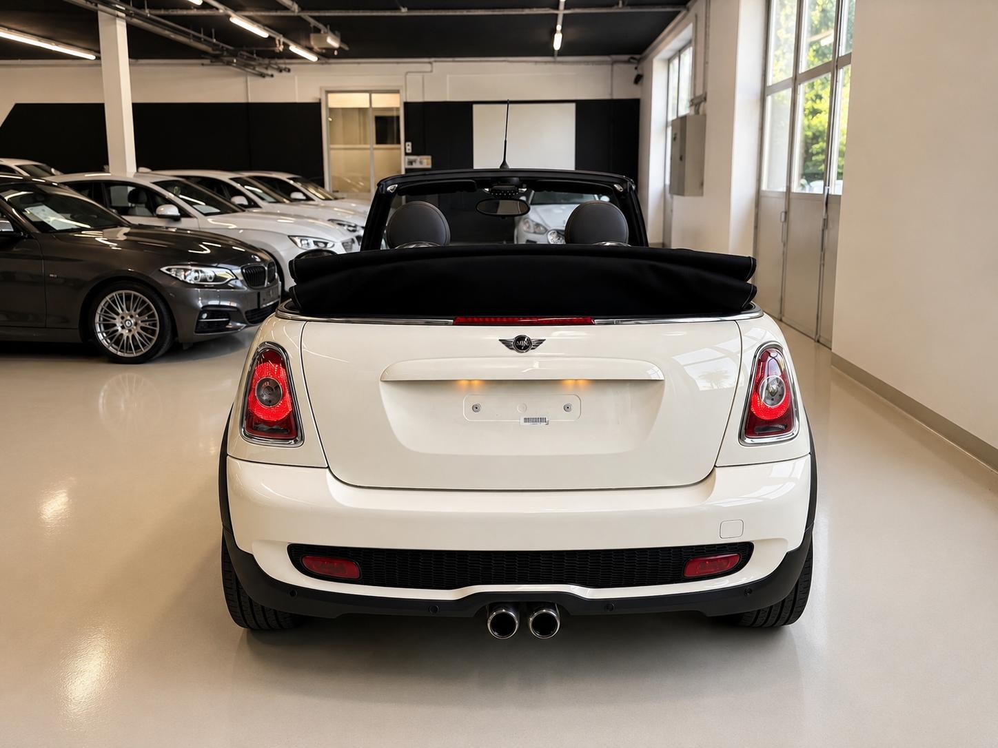 MINI Cooper S Cabriolet Steptronic-image-10