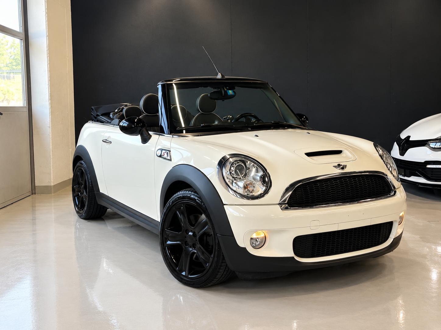 MINI Cooper S Cabriolet Steptronic-image-3
