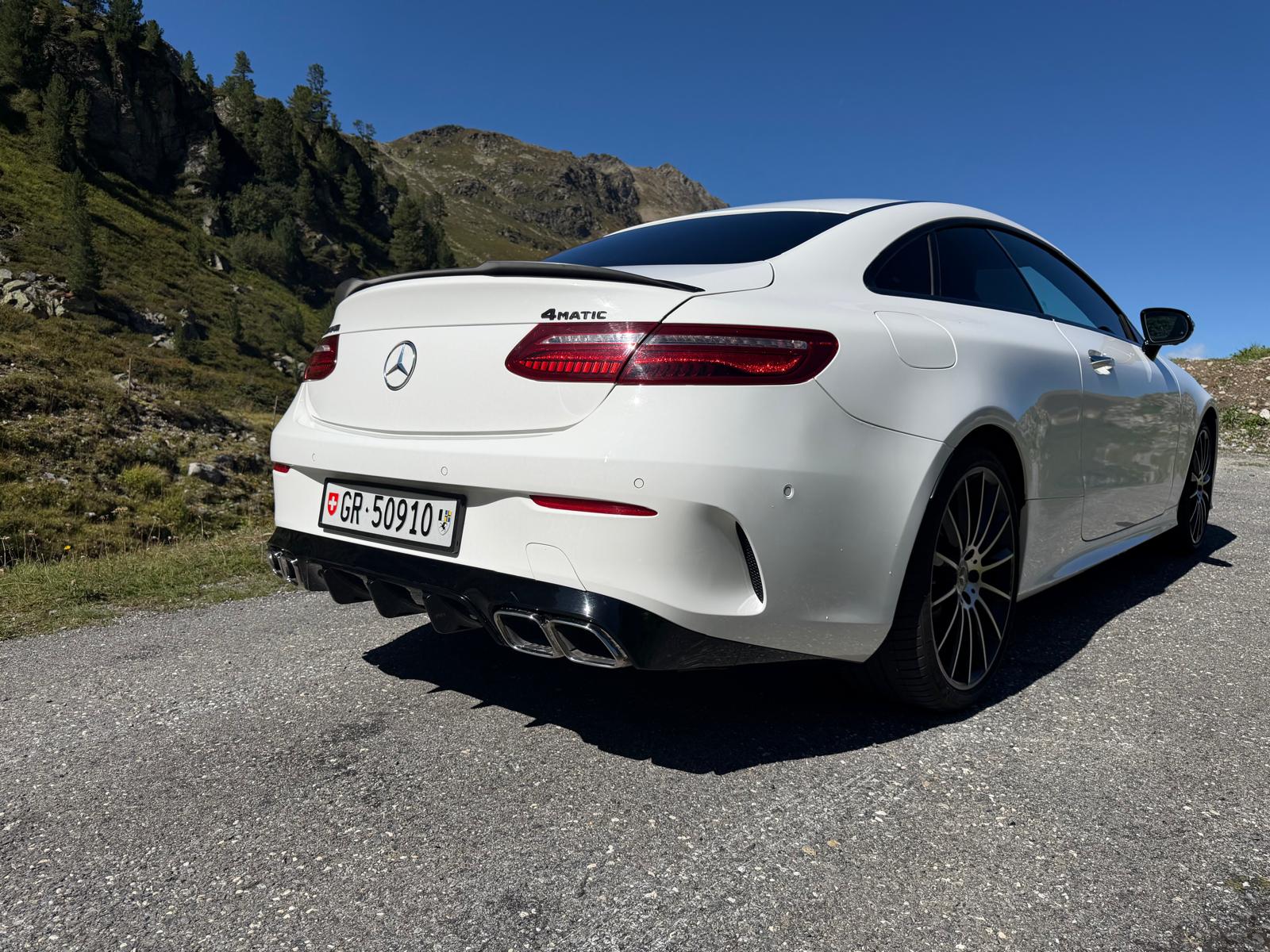 MERCEDES-BENZ E 200 AMG Line 4matic 9G-Tronic Ch-Fahrzeug/Frische MFK/Panoramadach/Sitzluftung/Head Up/Burmester uvm.-image-10