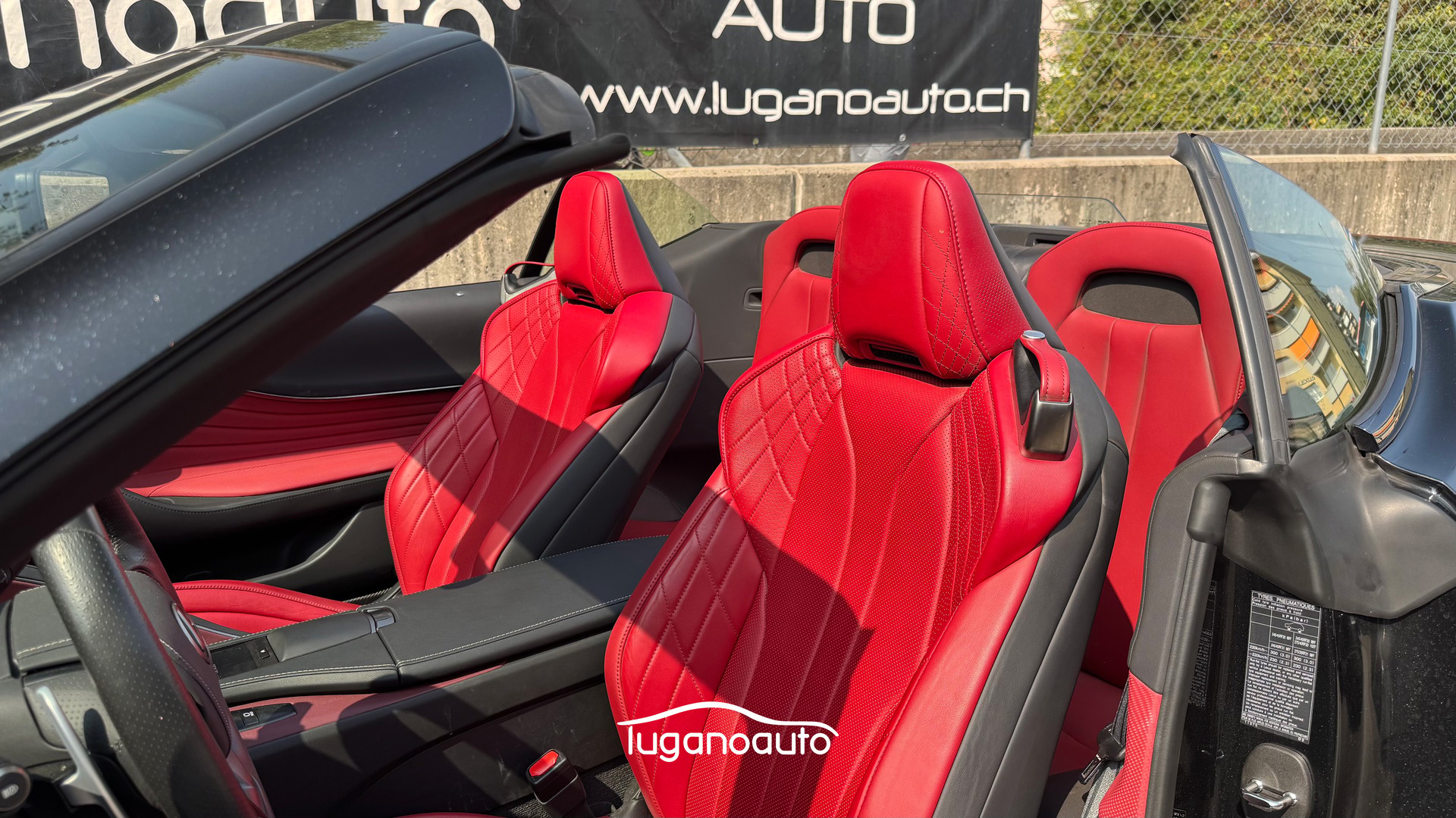 LEXUS LC 500 Cabriolet V8 Bespoke Automatic-image-12