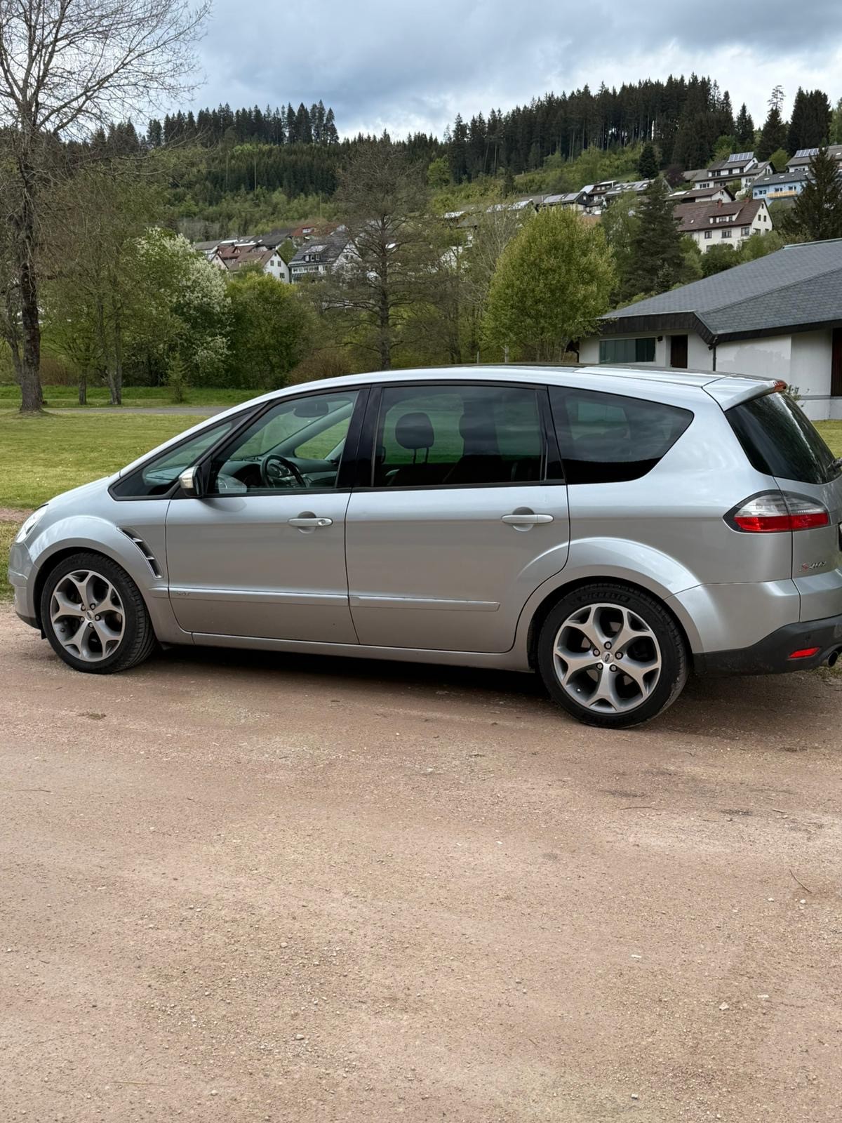 FORD 2.5i Turbo 20V Titanium-image-0