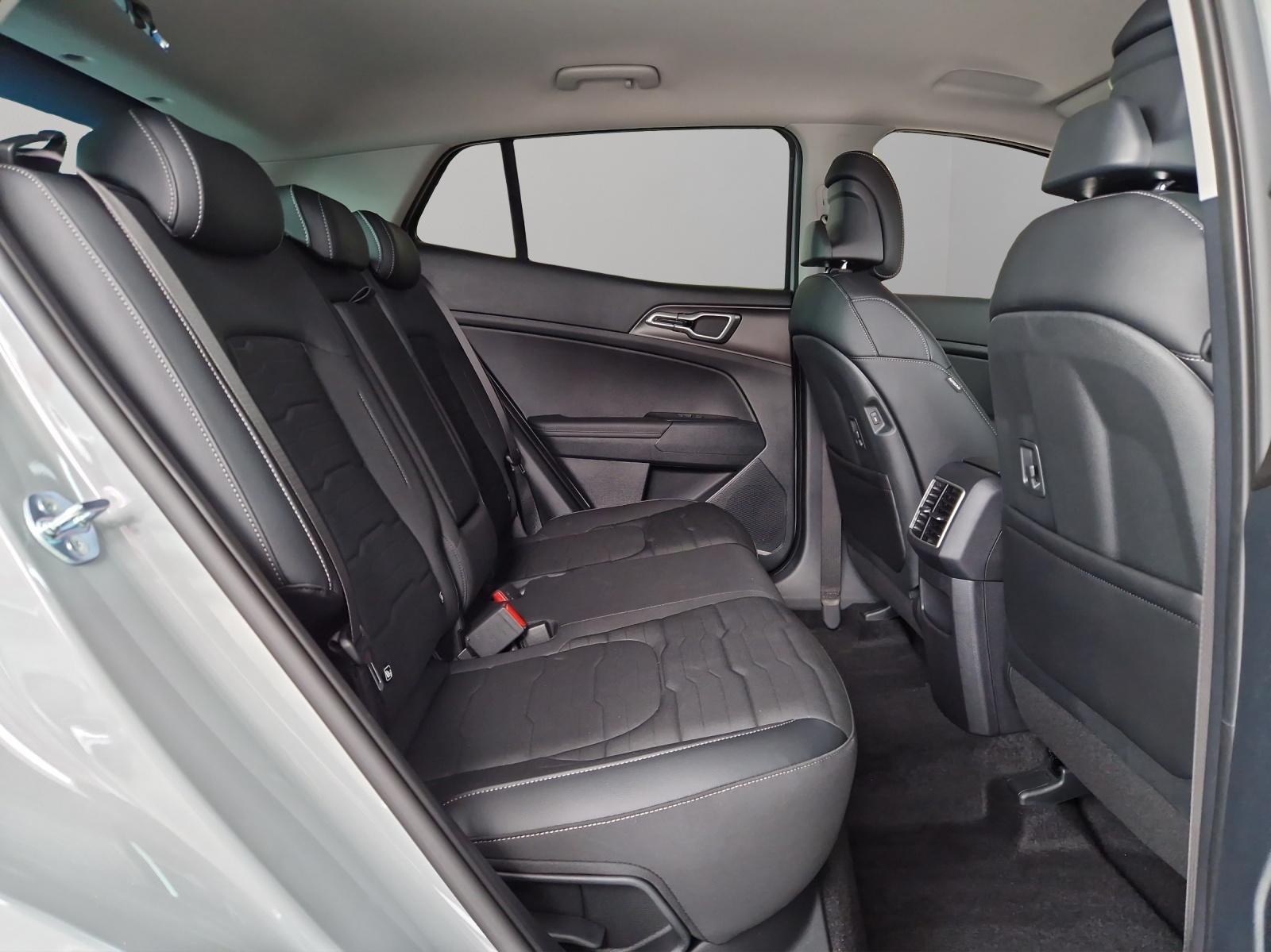 KIA Sportage 1.6 T-GDi Power Edition 4x4 Automat / Rückfahrkamera / Totwinkelassistent / CH-Herstellergarantie-image-14