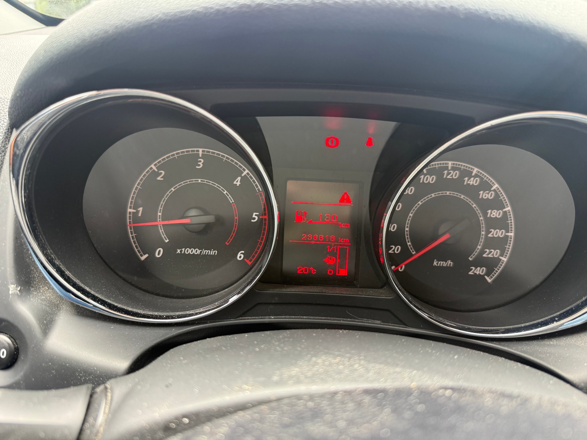 CITROEN C4 Aircross 1.8 HDi Exclusive 4WD-image-6