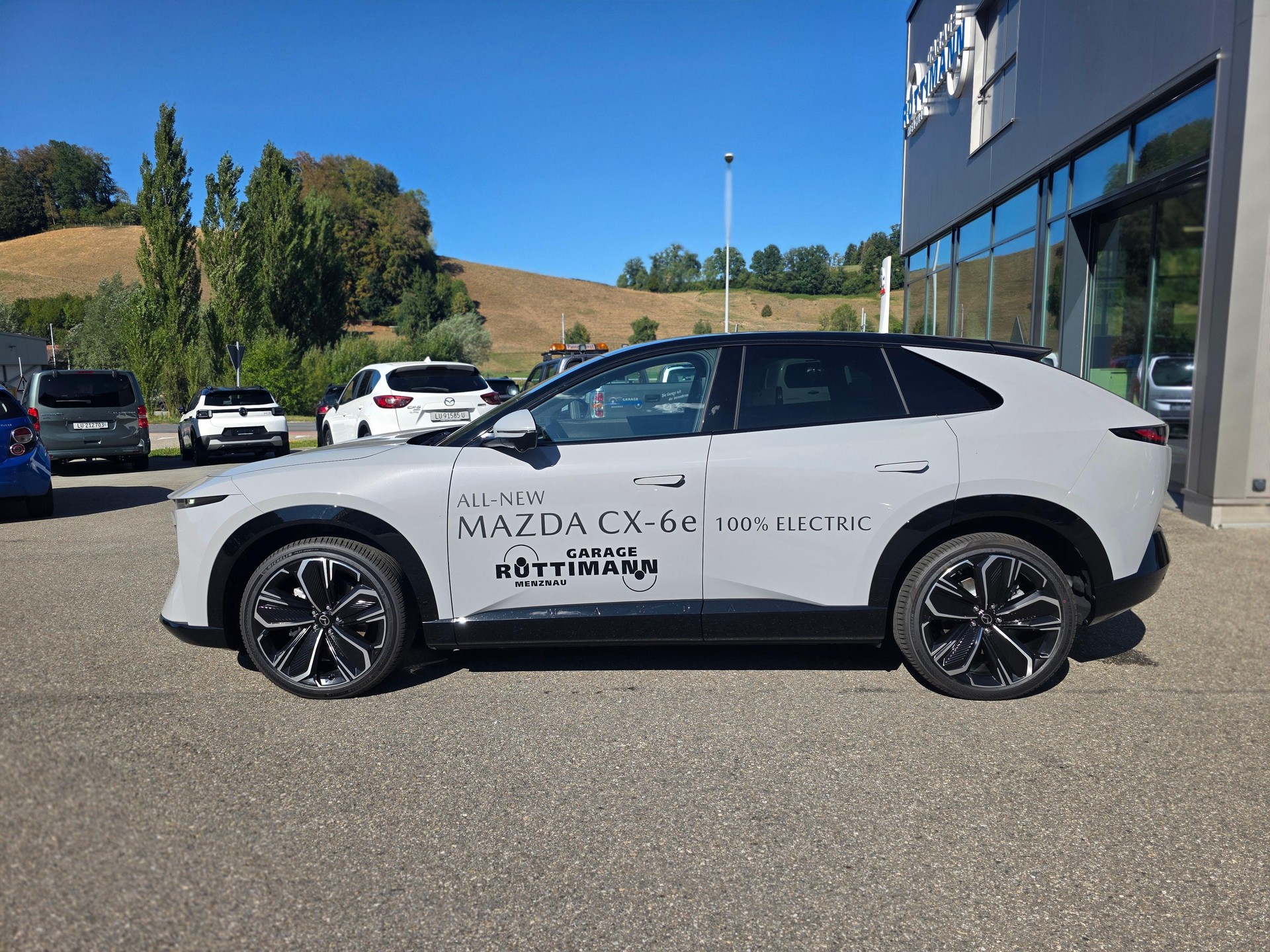 MAZDA CX-6e Takumi-image-1