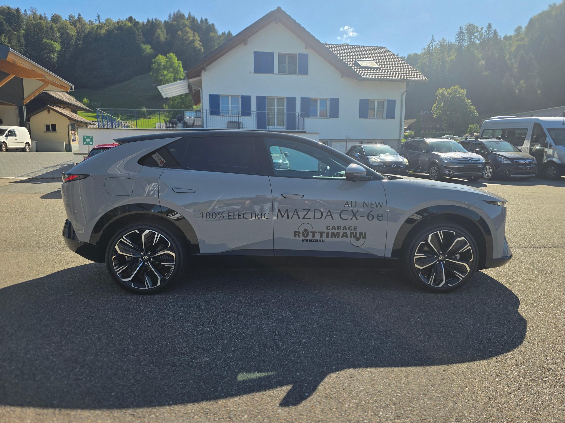 MAZDA CX-6e Takumi-image-5
