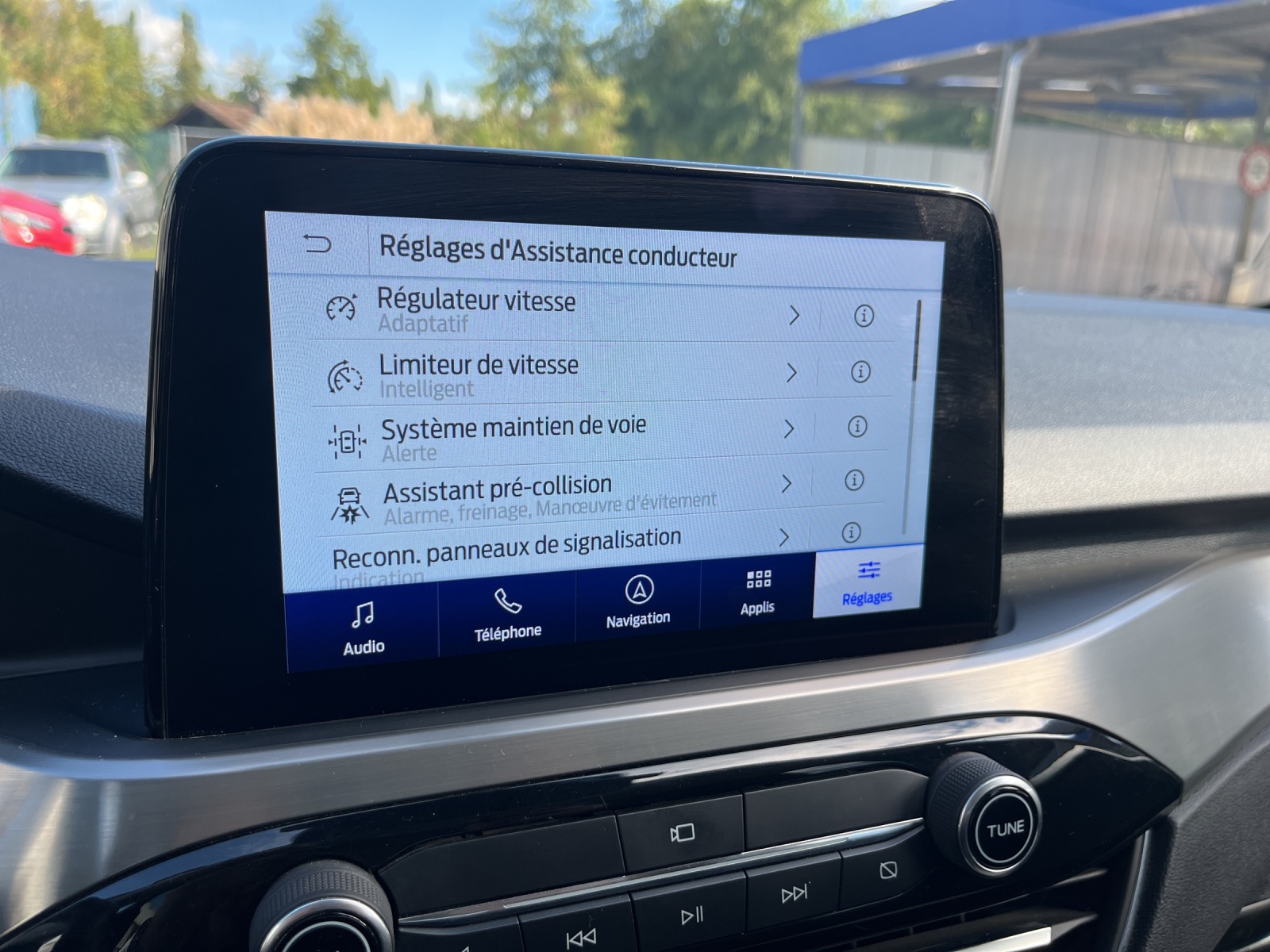 FORD Kuga 2.5 PHEV Titanium 2WD-image-17