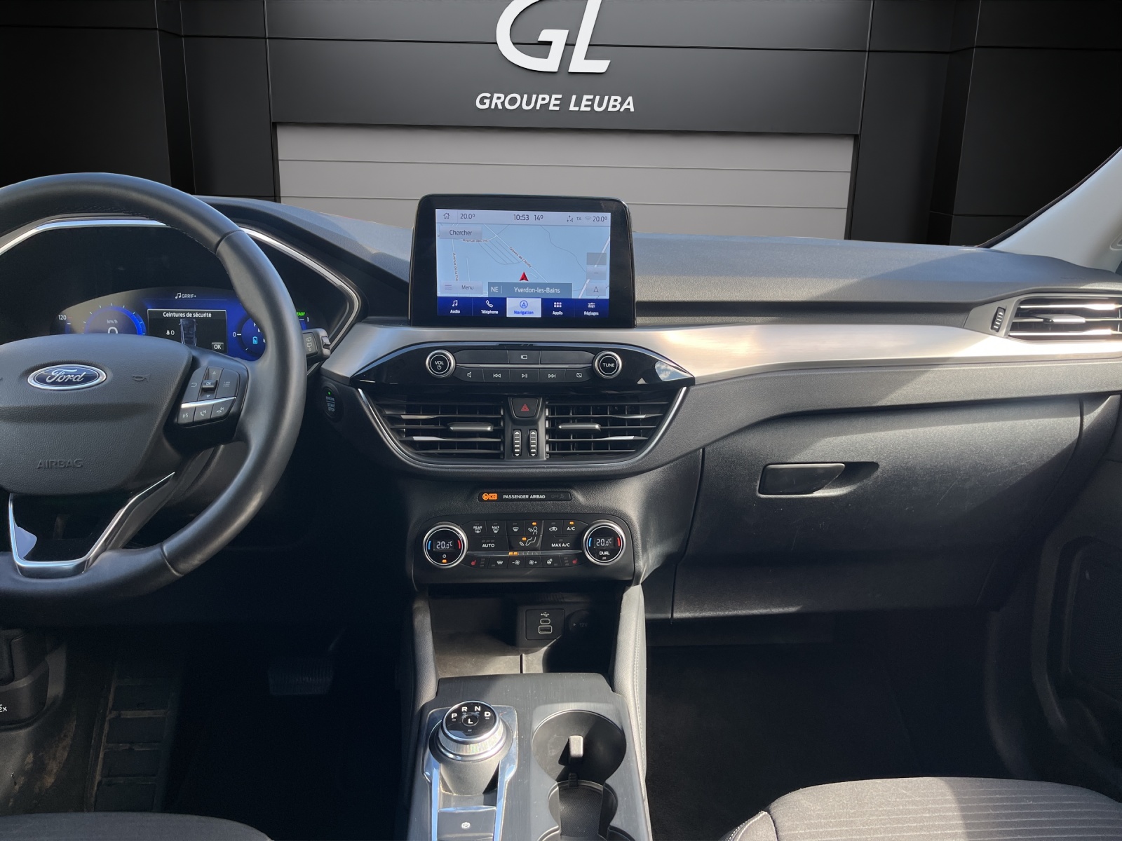FORD Kuga 2.5 PHEV Titanium 2WD-image-12