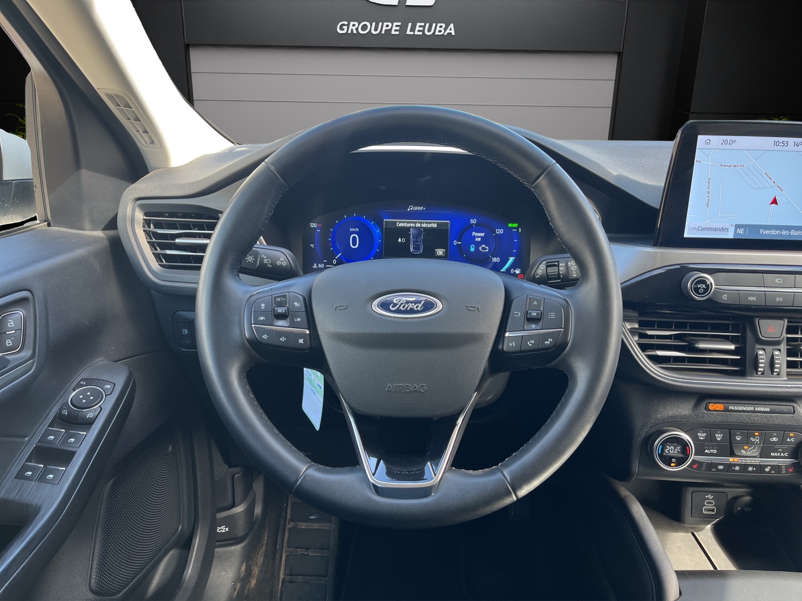 FORD Kuga 2.5 PHEV Titanium 2WD-image-13