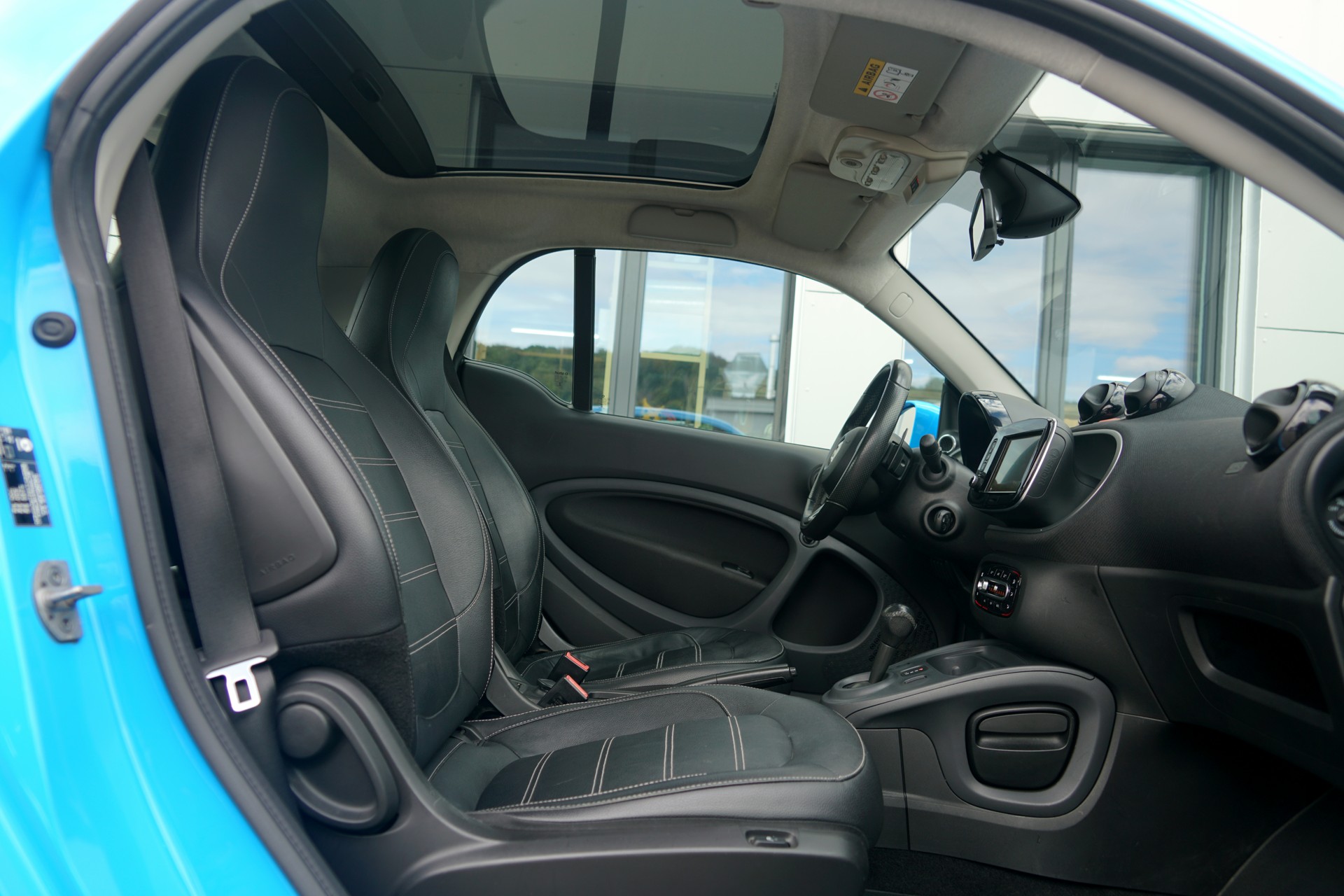 SMART fortwo coupé prime twinmatic (CH)-image-11