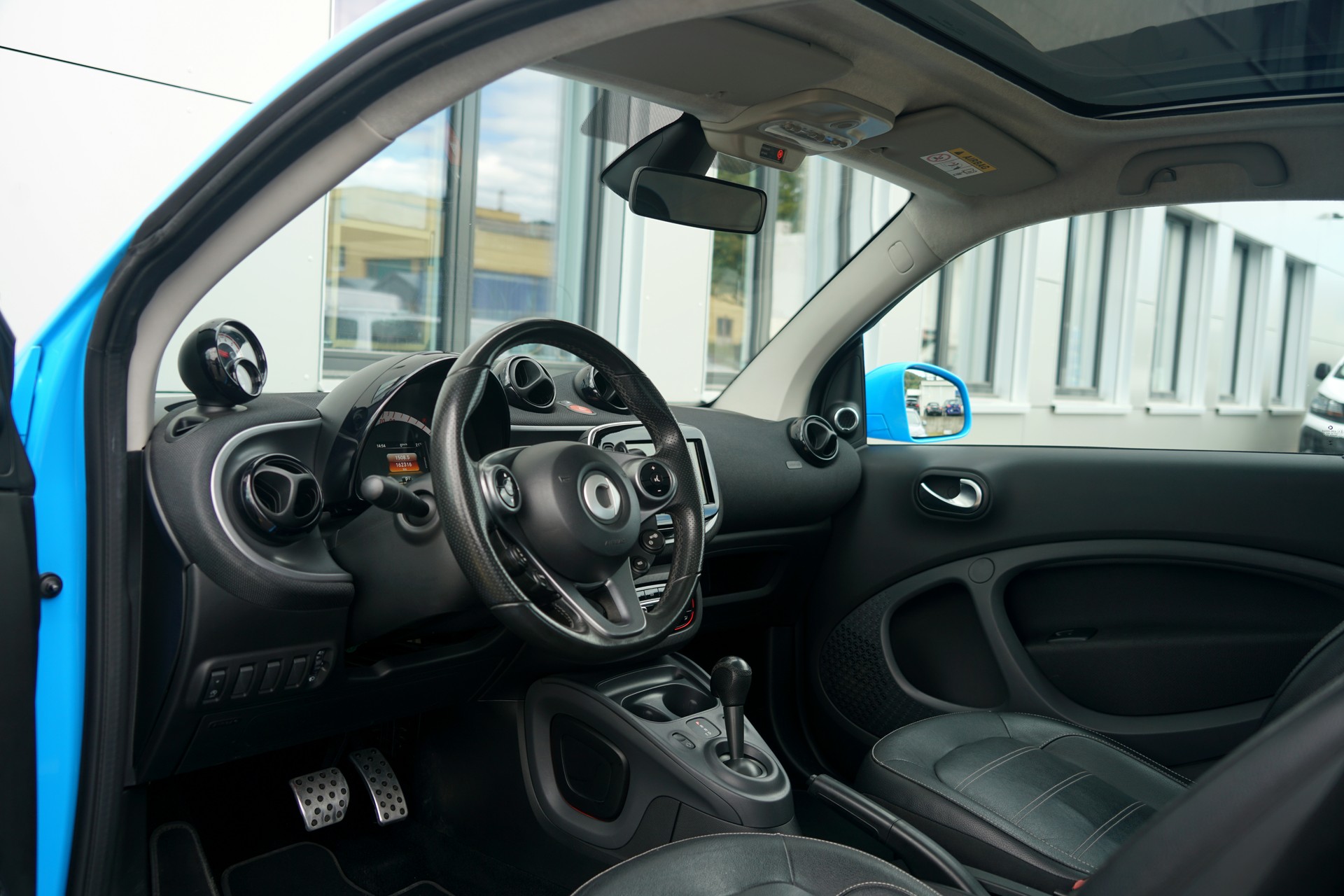 SMART fortwo coupé prime twinmatic (CH)-image-6