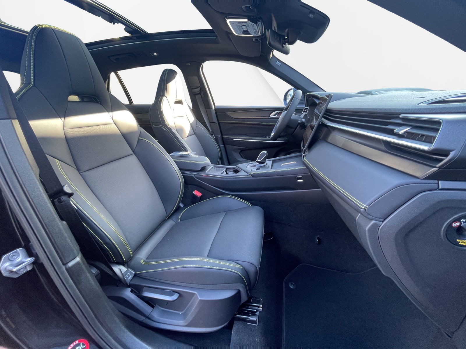 LYNK & CO 01 1.5 PHEV More-image-16