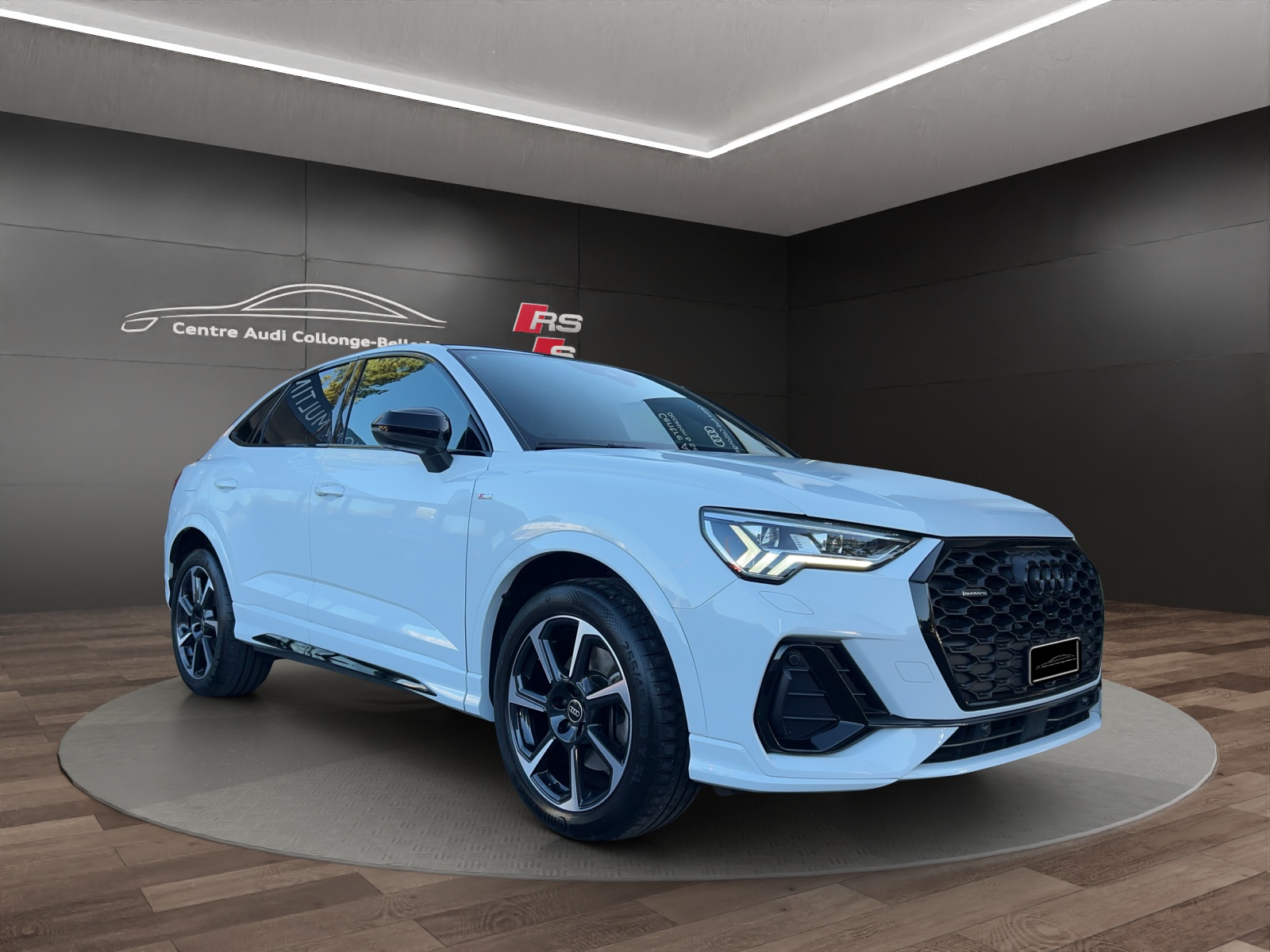 AUDI Q3 Sportback 40 TFSI S line quattro S-tronic-image-7