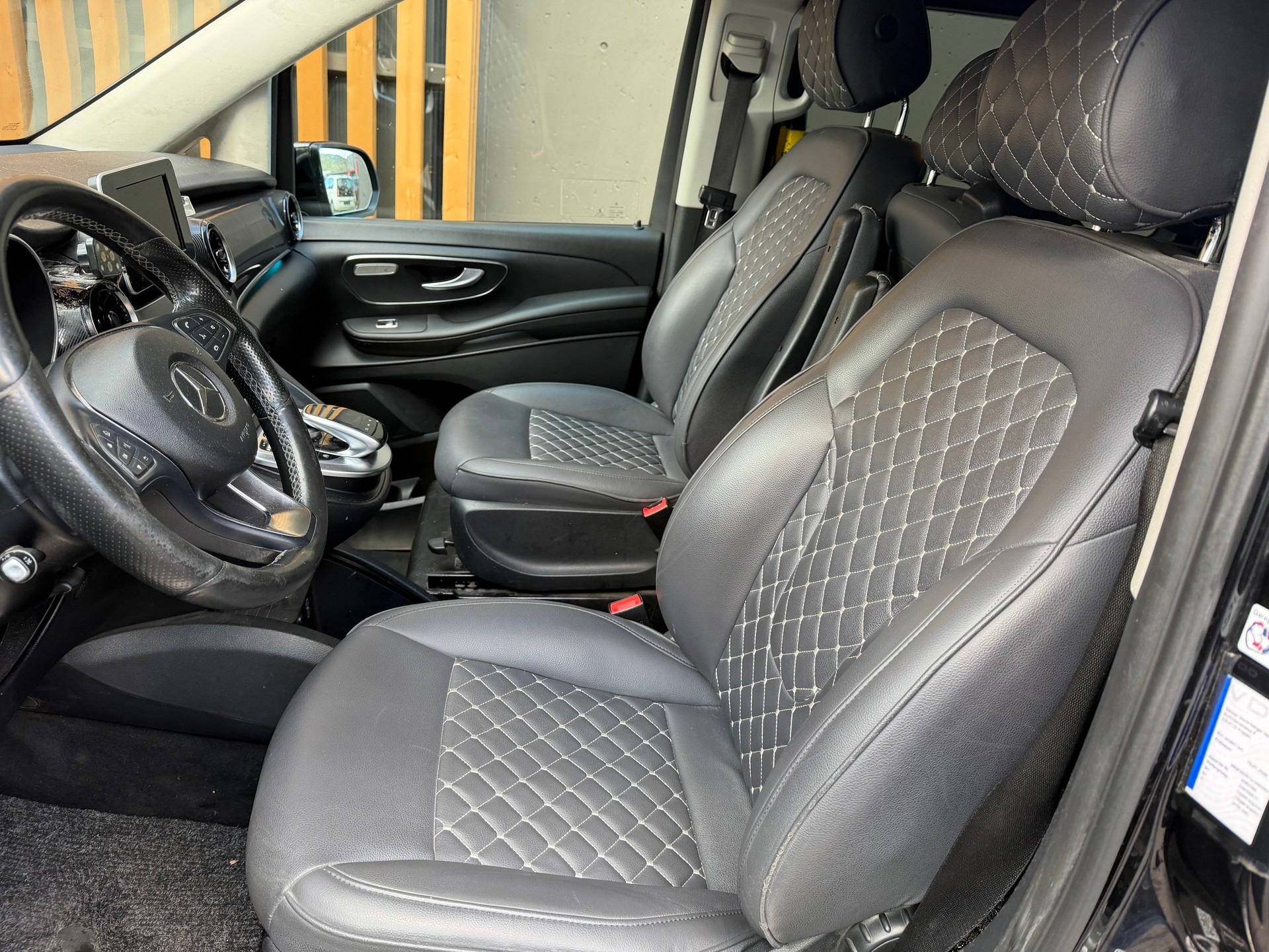 MERCEDES-BENZ V 250 d lang Trend 4Matic 9G-Tronic-image-6