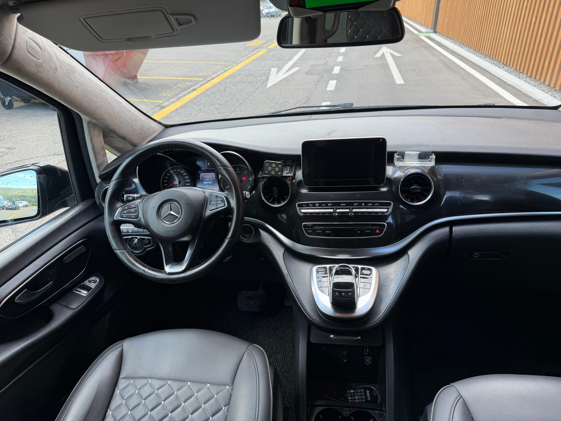 MERCEDES-BENZ V 250 d lang Trend 4Matic 9G-Tronic-image-8