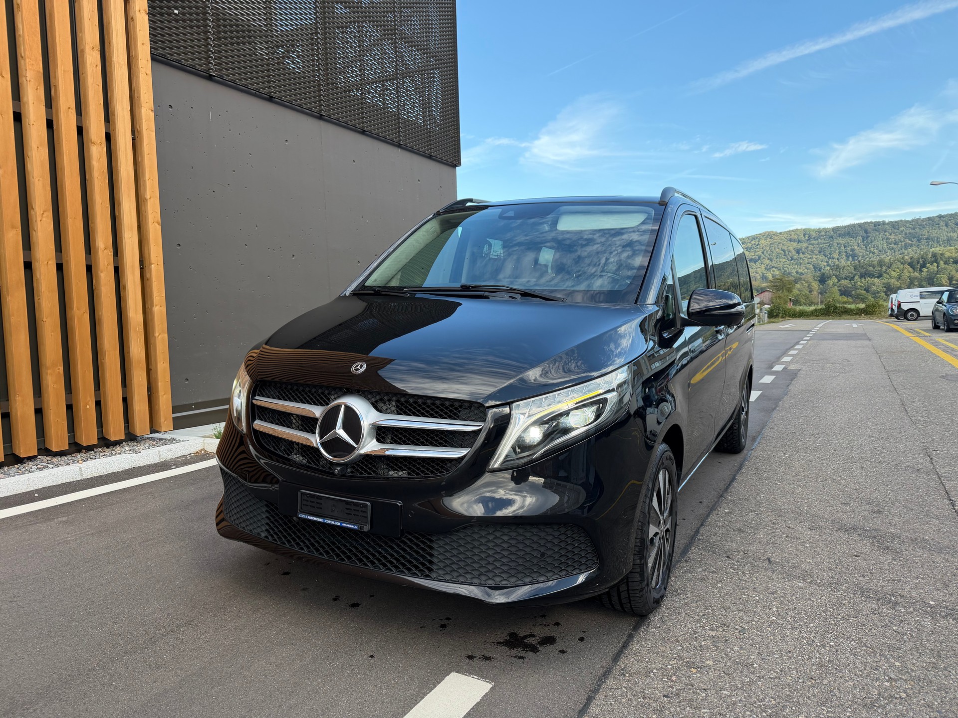 MERCEDES-BENZ V 250 d lang Trend 4Matic 9G-Tronic-image-0