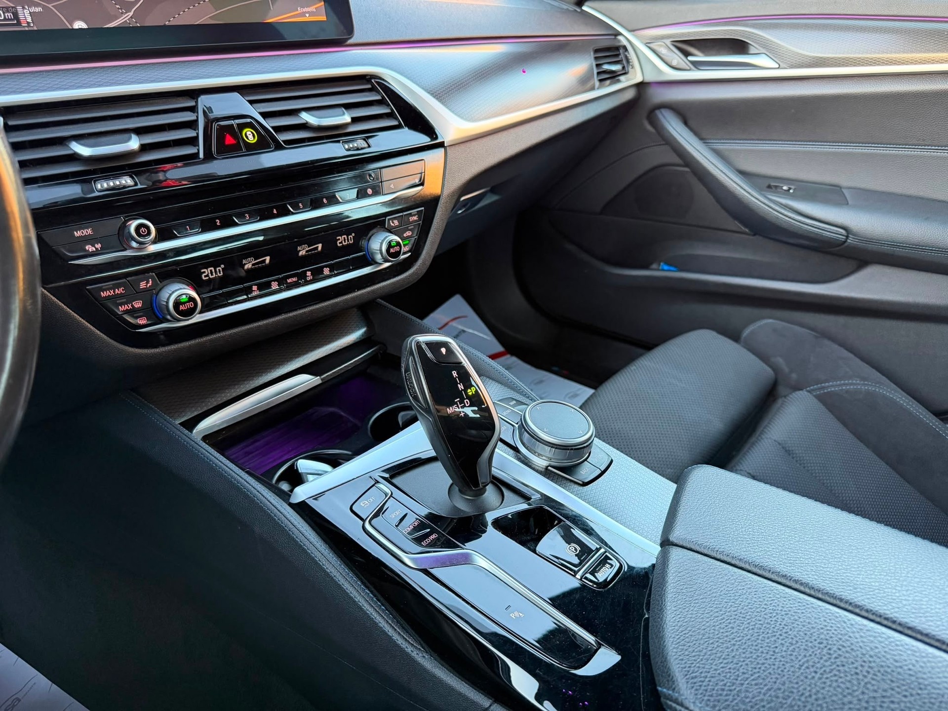 BMW 520d xDrive 48V Touring Pure M-PACK GARANTIE 2 ans Sport Edition-image-14