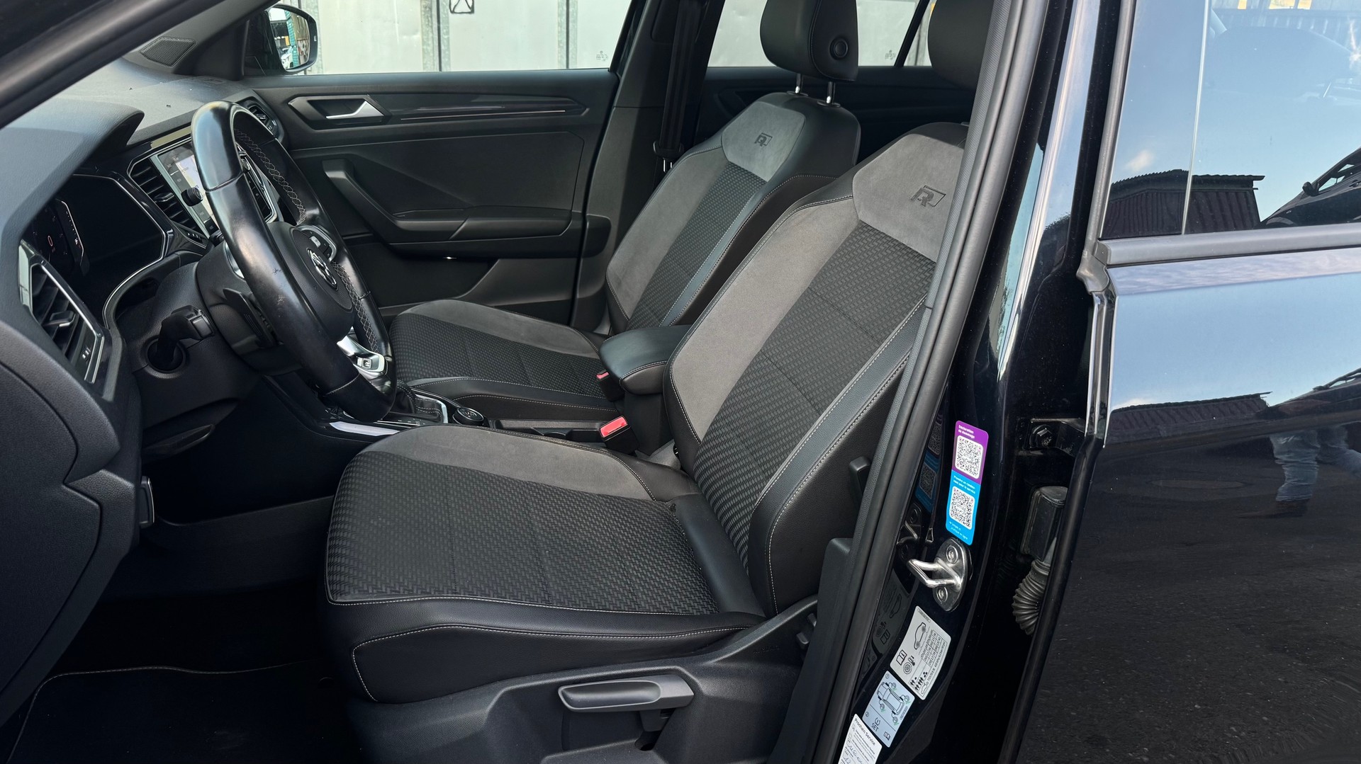 VW T-Roc 2.0 TSI Sport DSG 4Motion-image-10