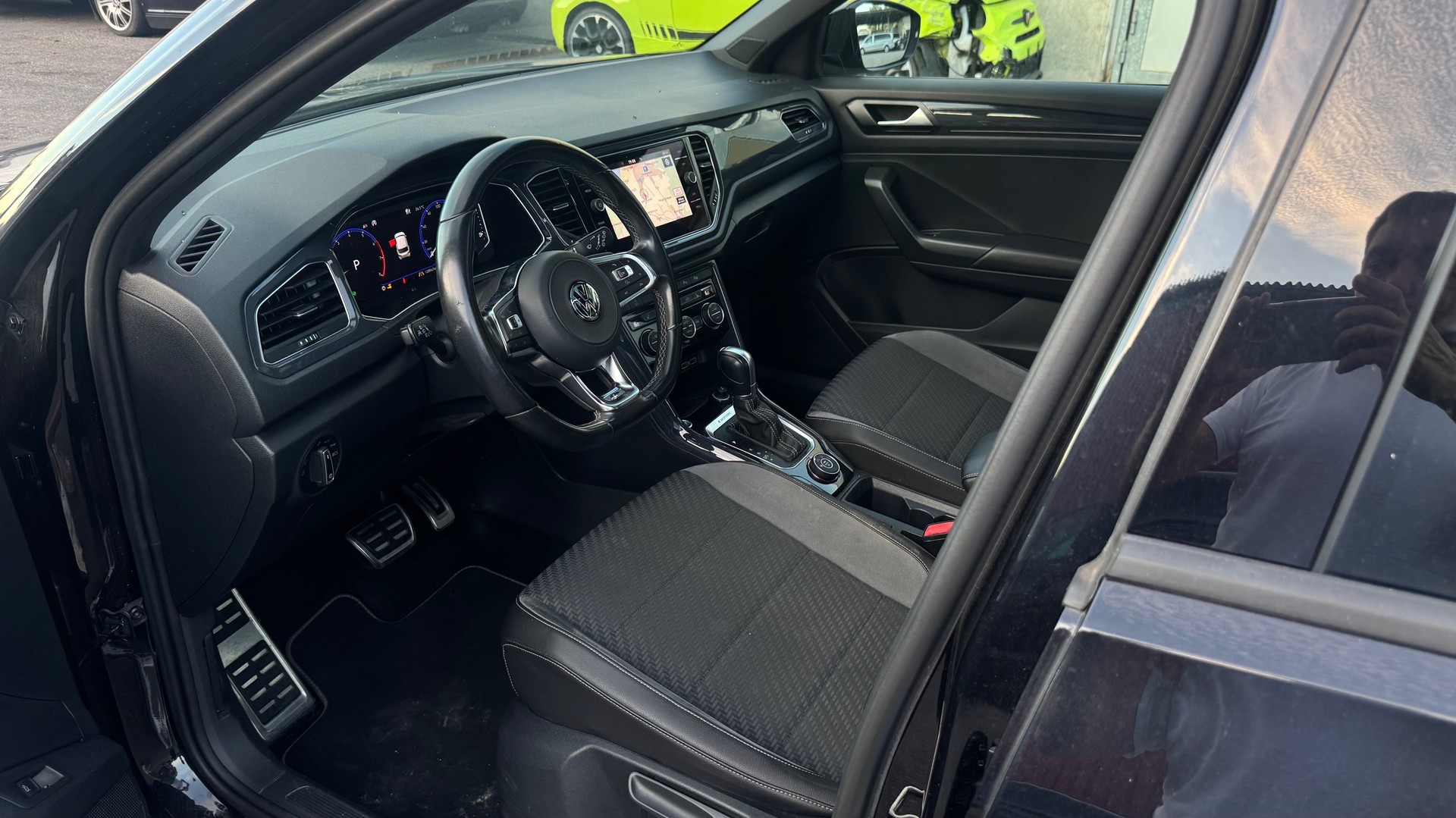 VW T-Roc 2.0 TSI Sport DSG 4Motion-image-9