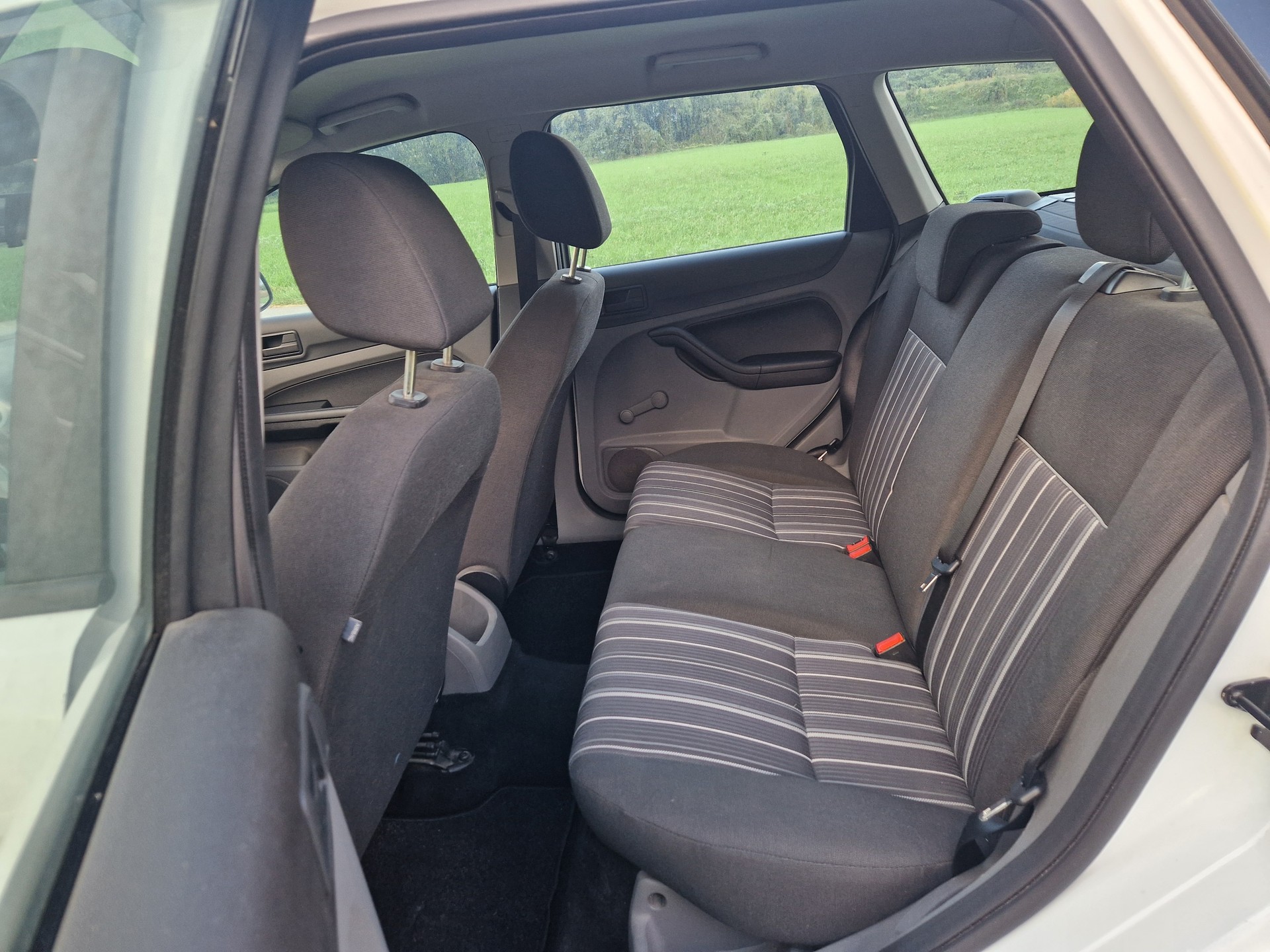 FORD Focus 1.6 16v ECOnetic Carving-image-6