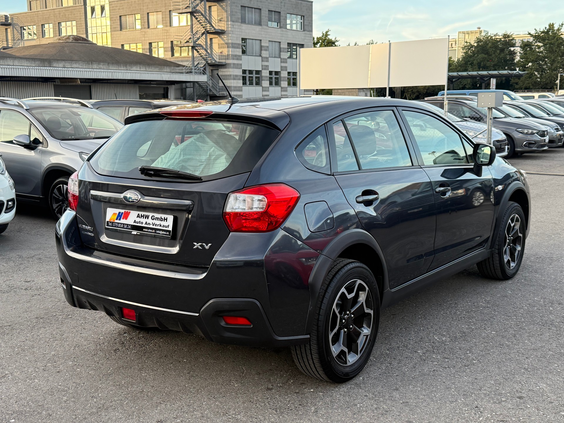 SUBARU XV 1.6 Swiss One AWD CVT / Frisch ab MFK / 8-fach bereift / 1 Jahr Garantie-image-3
