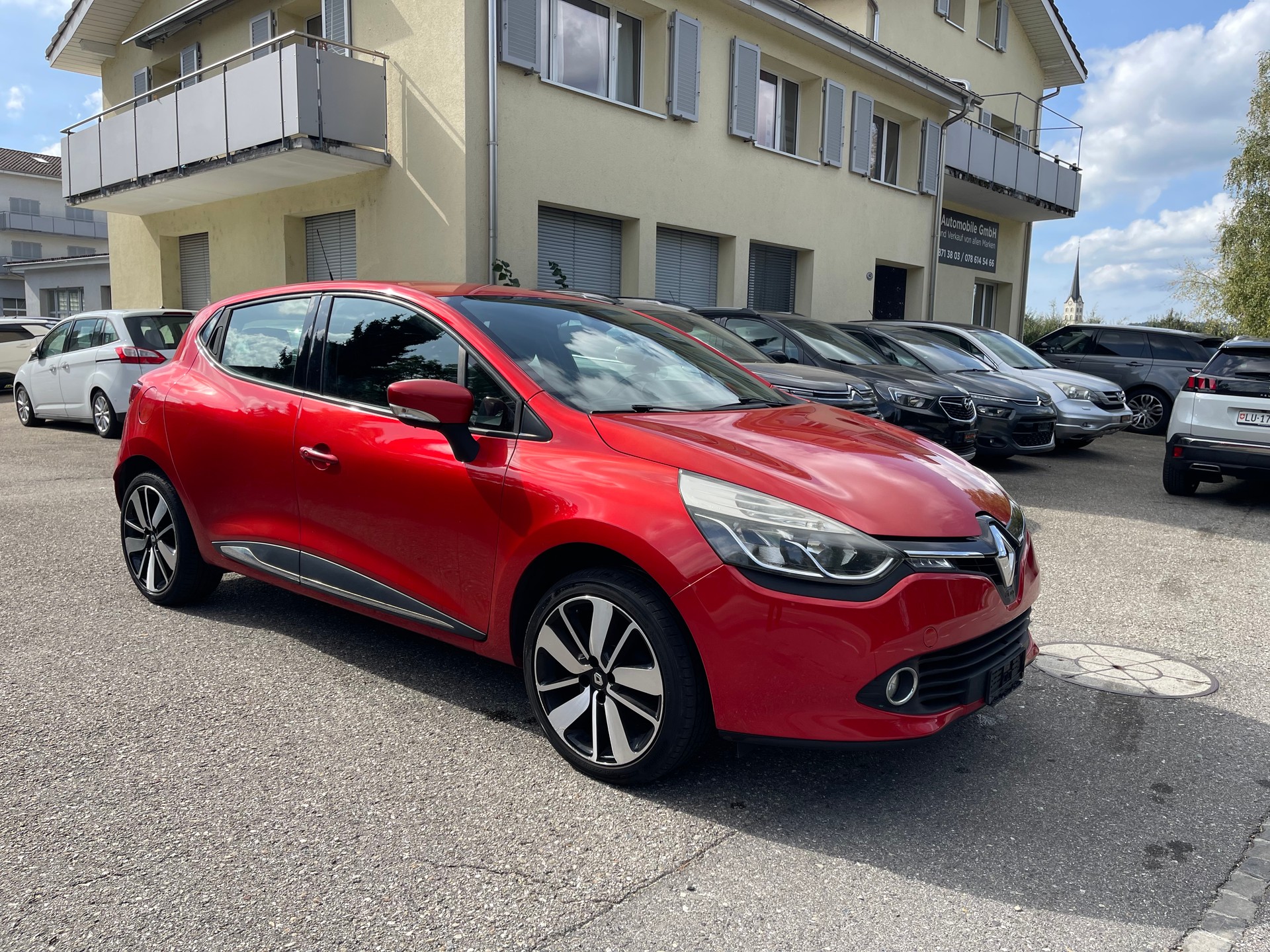 RENAULT Clio 0.9 12V Swiss Edition-image-5