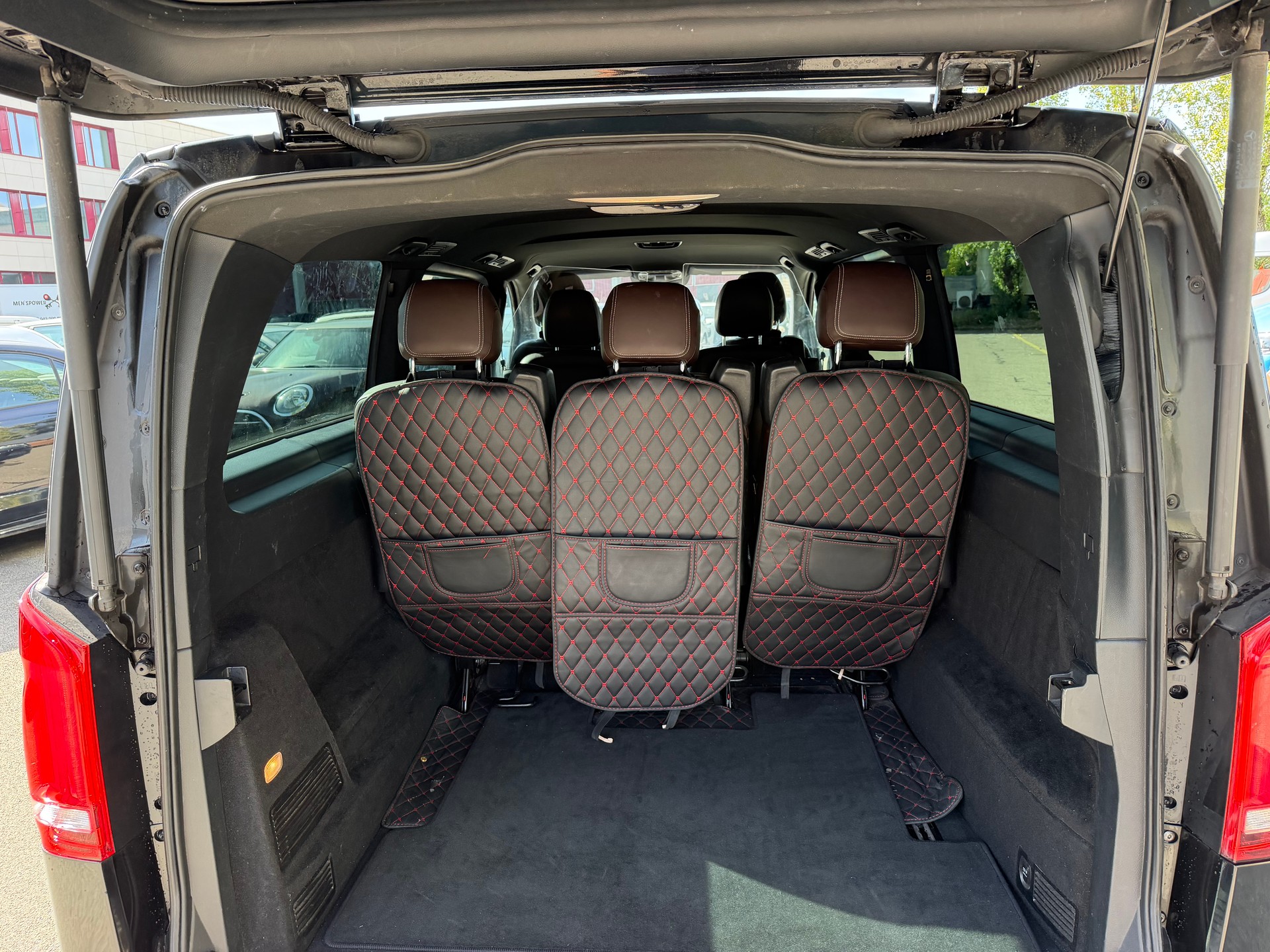 MERCEDES-BENZ V 250 d Avantgarde extralang 4M 7G-Tronic-image-13