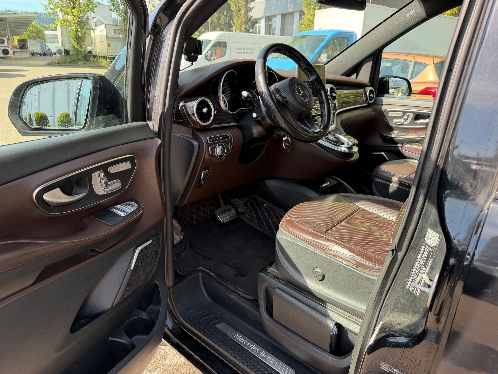 MERCEDES-BENZ V 250 d Avantgarde extralang 4M 7G-Tronic-image-9