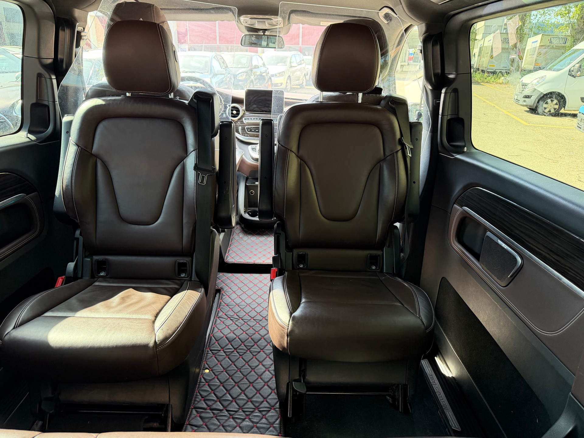 MERCEDES-BENZ V 250 d Avantgarde extralang 4M 7G-Tronic-image-12