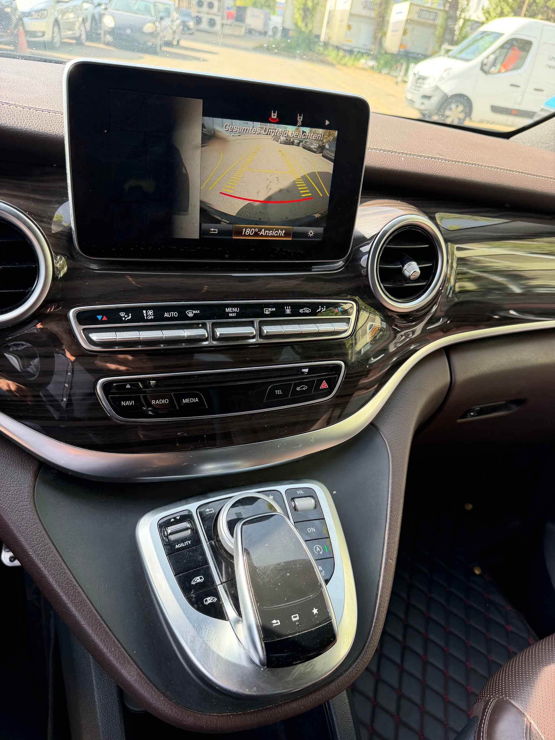 MERCEDES-BENZ V 250 d Avantgarde extralang 4M 7G-Tronic-image-7