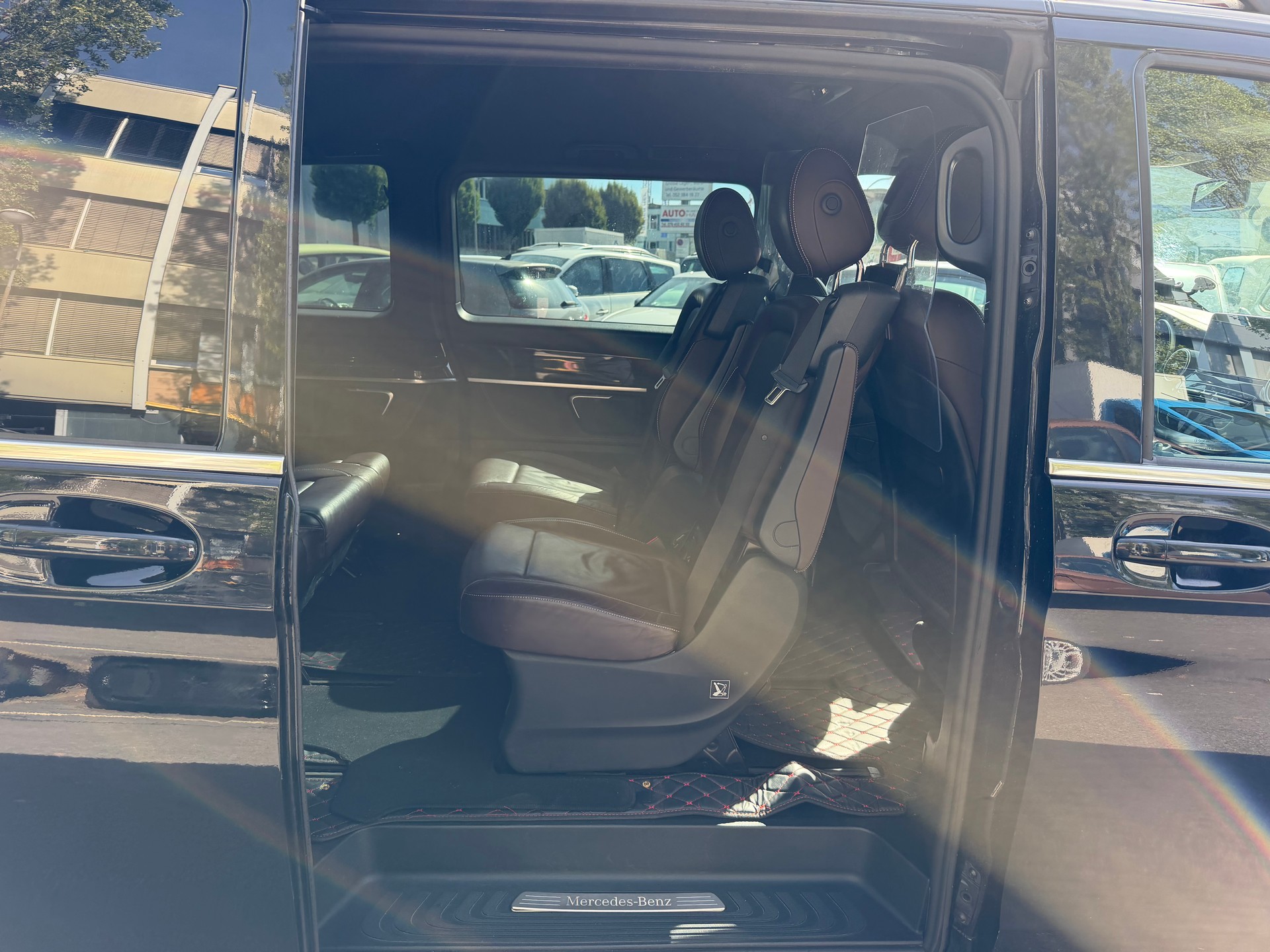 MERCEDES-BENZ V 250 d Avantgarde extralang 4M 7G-Tronic-image-11