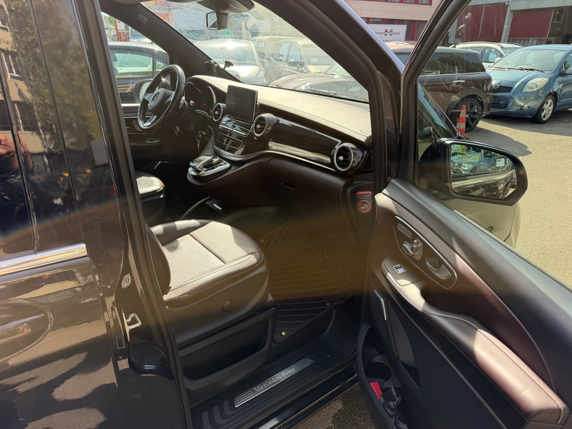 MERCEDES-BENZ V 250 d Avantgarde extralang 4M 7G-Tronic-image-10