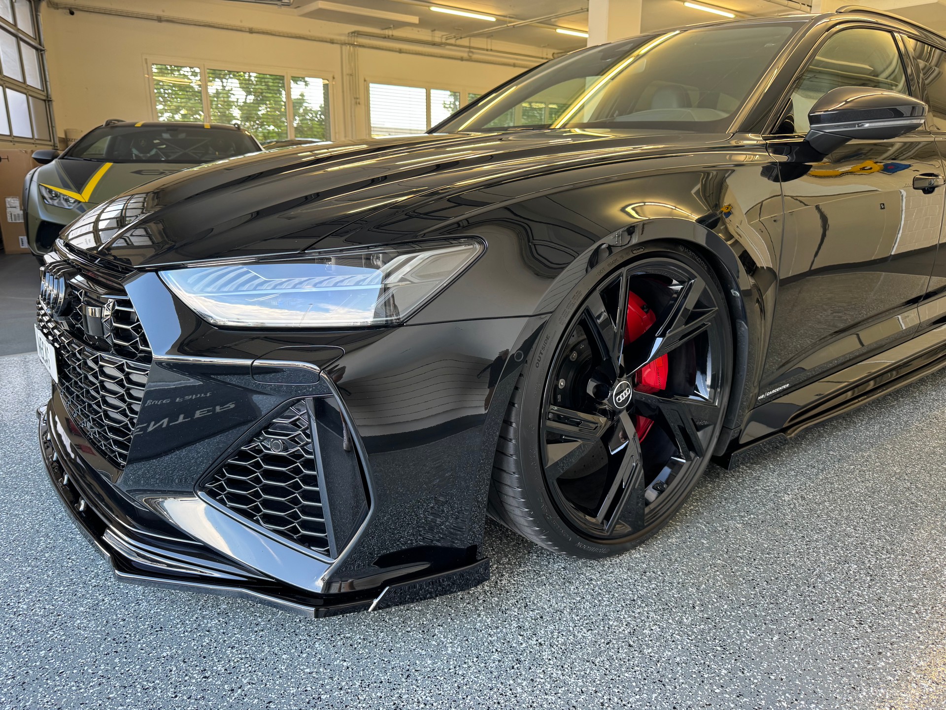 AUDI RS6 Avant 4.0 TFSI V8 quattro, CH Fahrzeug, Keramik, KW V4, BTM-image-2