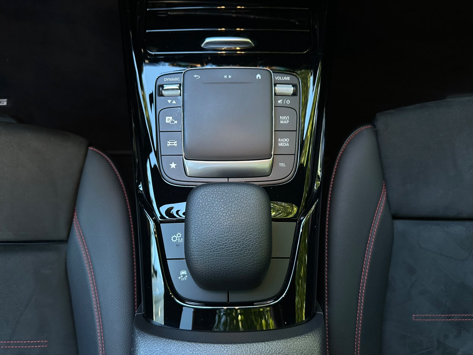 MERCEDES-BENZ CLA 35 AMG 4Matic 7G-DCT-image-23