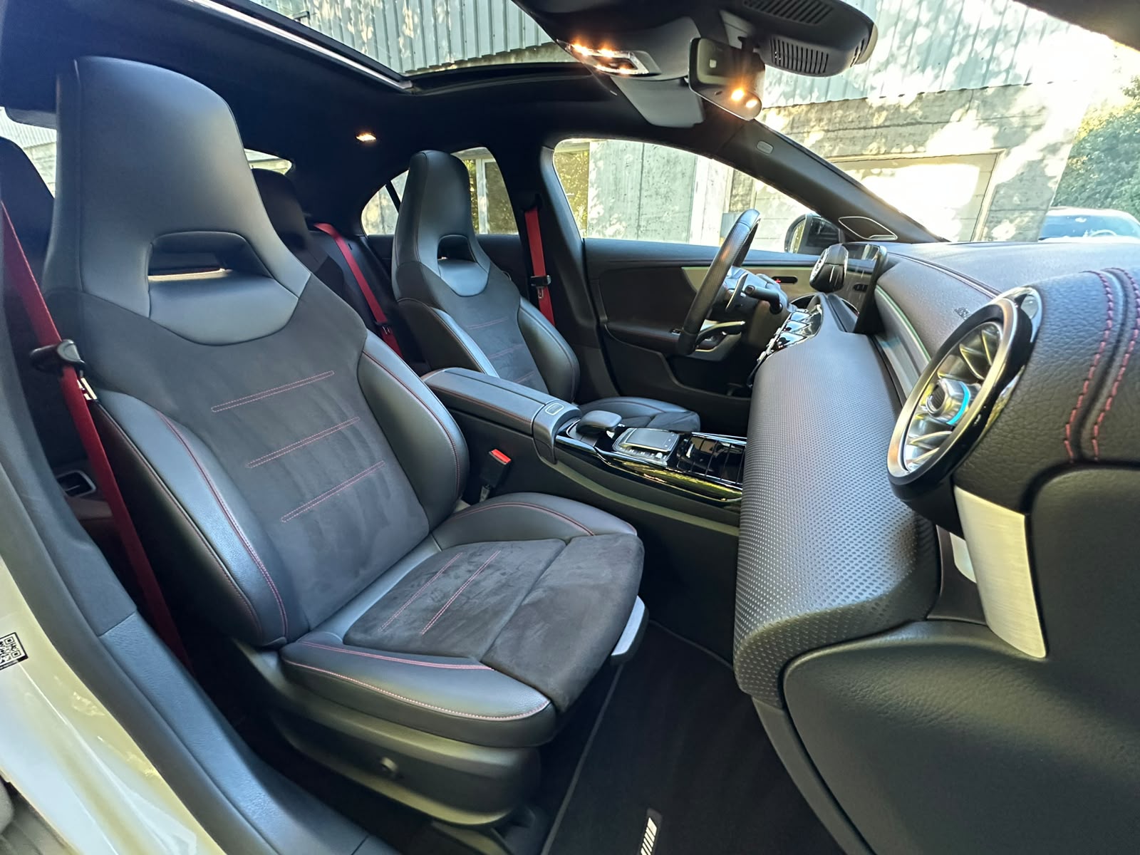 MERCEDES-BENZ CLA 35 AMG 4Matic 7G-DCT-image-19
