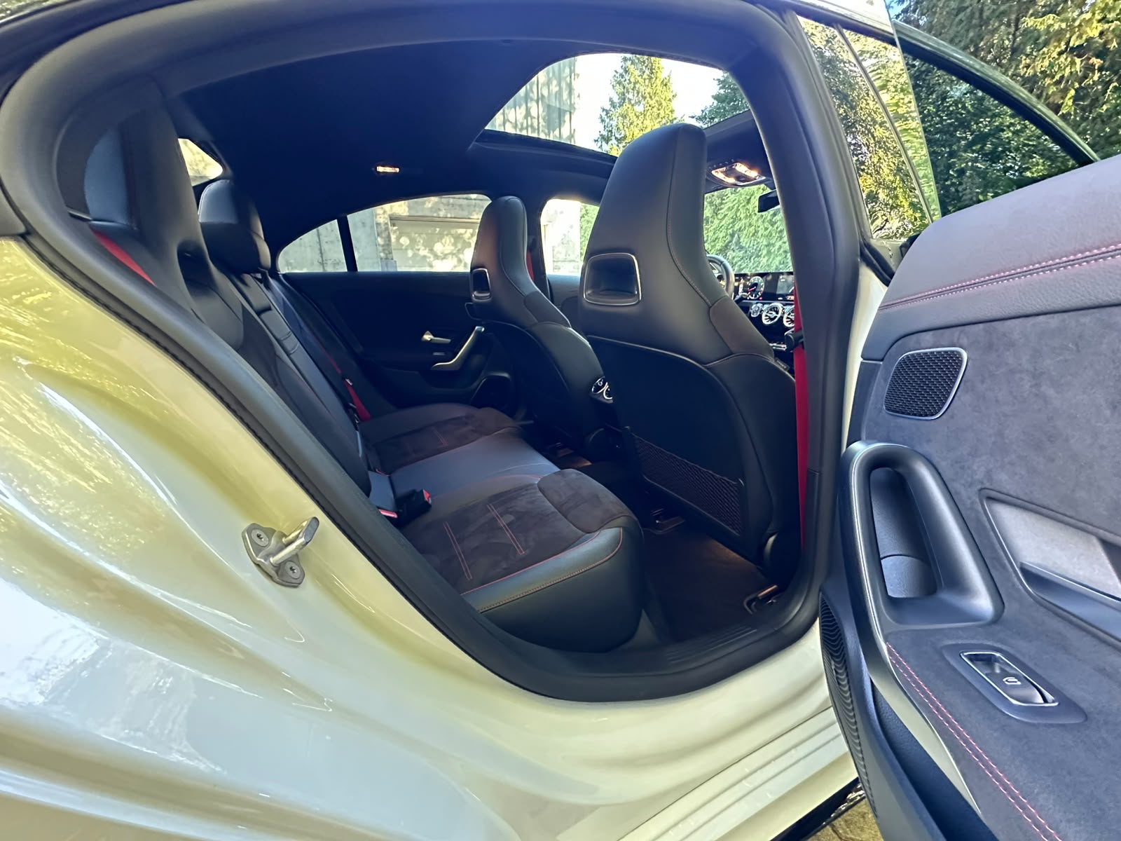 MERCEDES-BENZ CLA 35 AMG 4Matic 7G-DCT-image-17