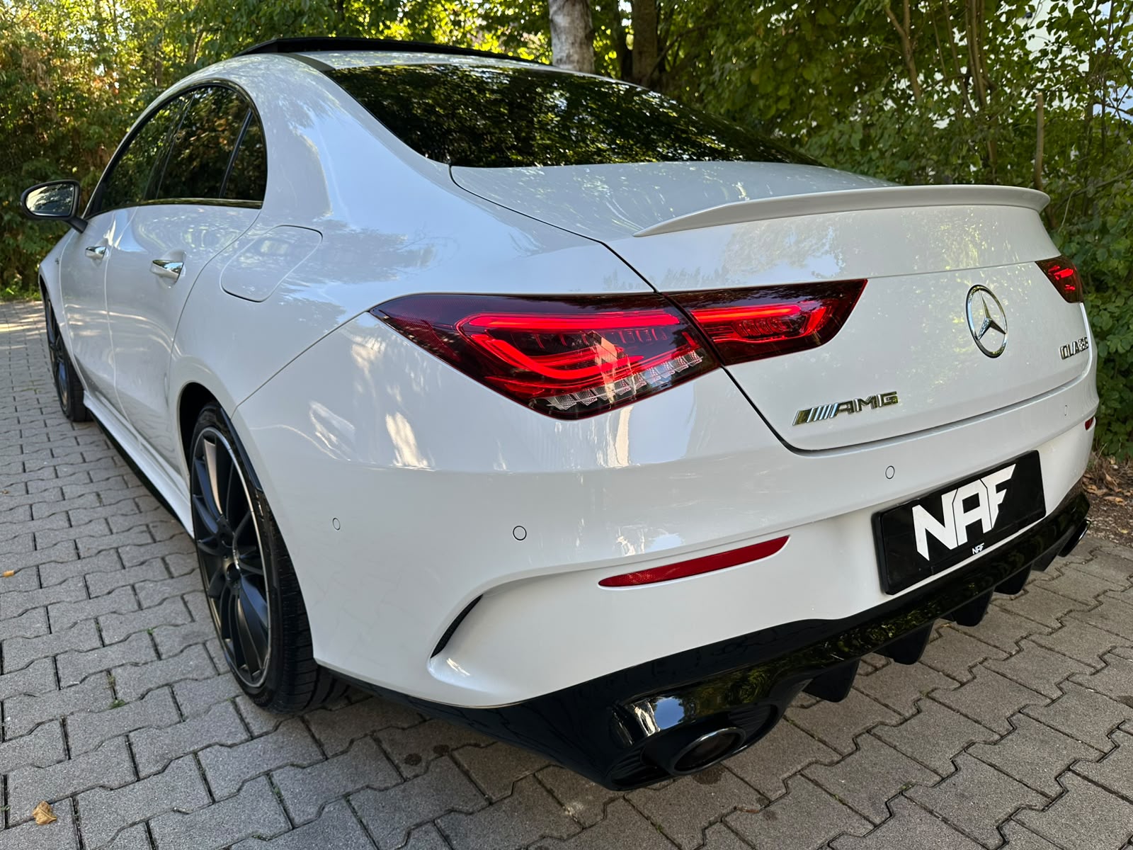 MERCEDES-BENZ CLA 35 AMG 4Matic 7G-DCT-image-2
