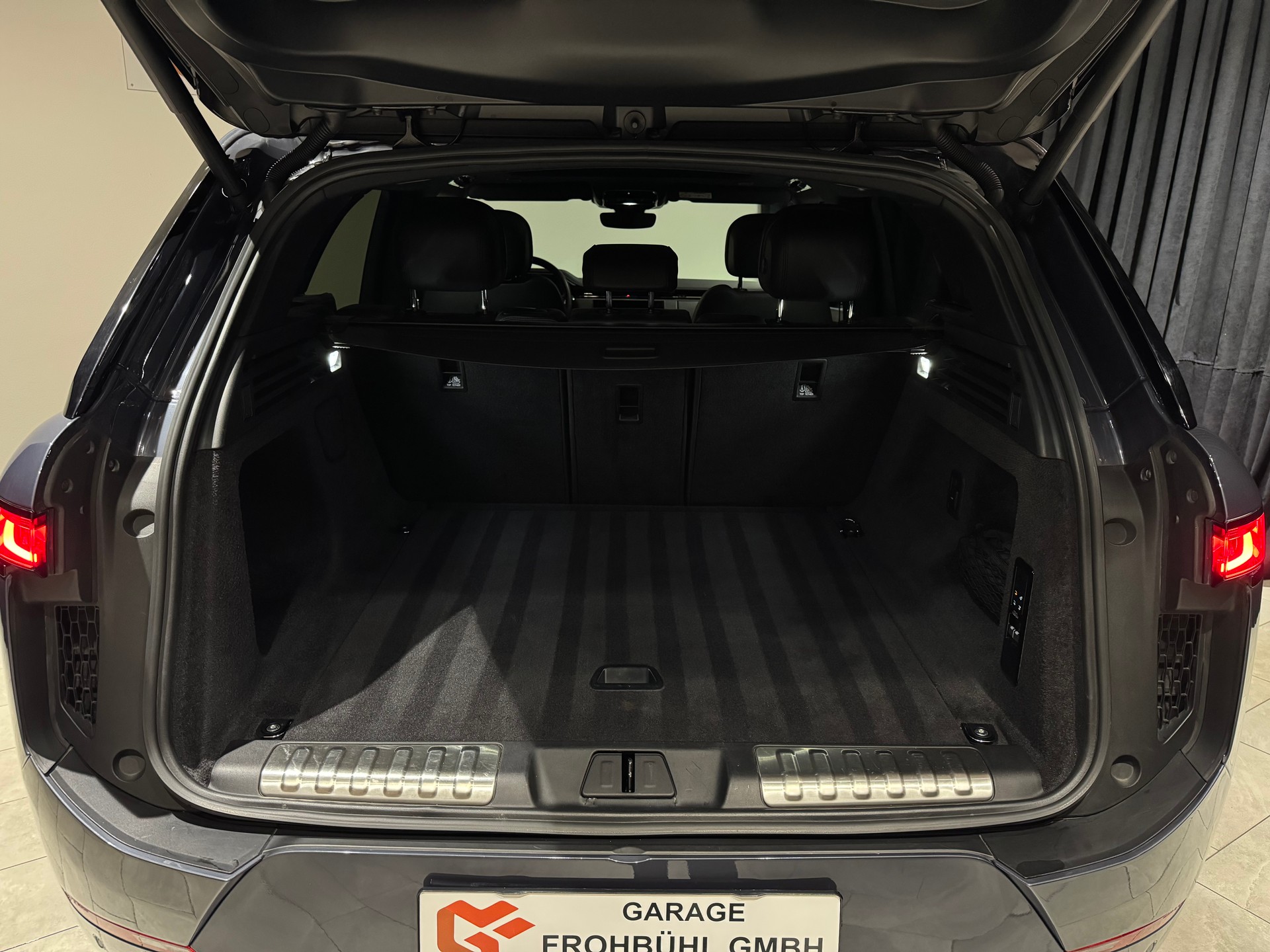 LAND ROVER Range Rover D300 3.0D I6 MHEV SE Automatic | Werksgarantie | CH |-image-26