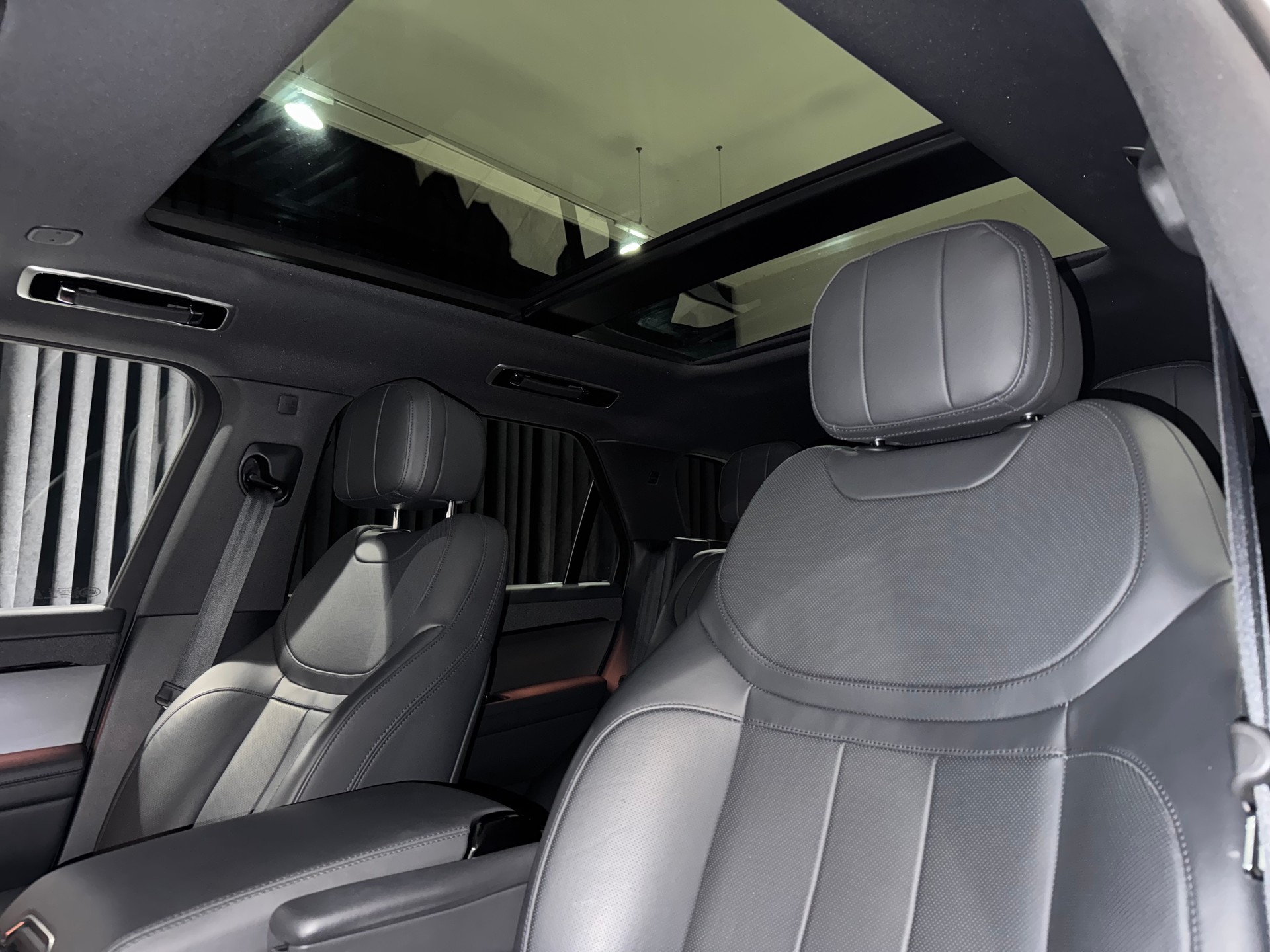 LAND ROVER Range Rover D300 3.0D I6 MHEV SE Automatic | Werksgarantie | CH |-image-14