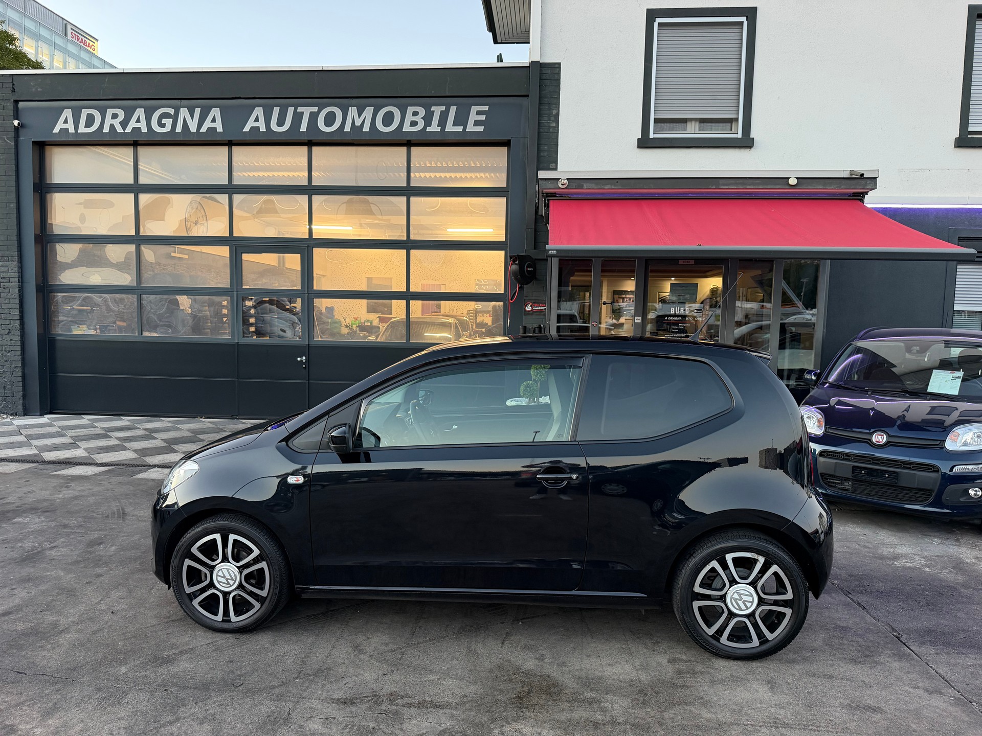 VW Up 1.0 black up Art on Ice ASG-image-4