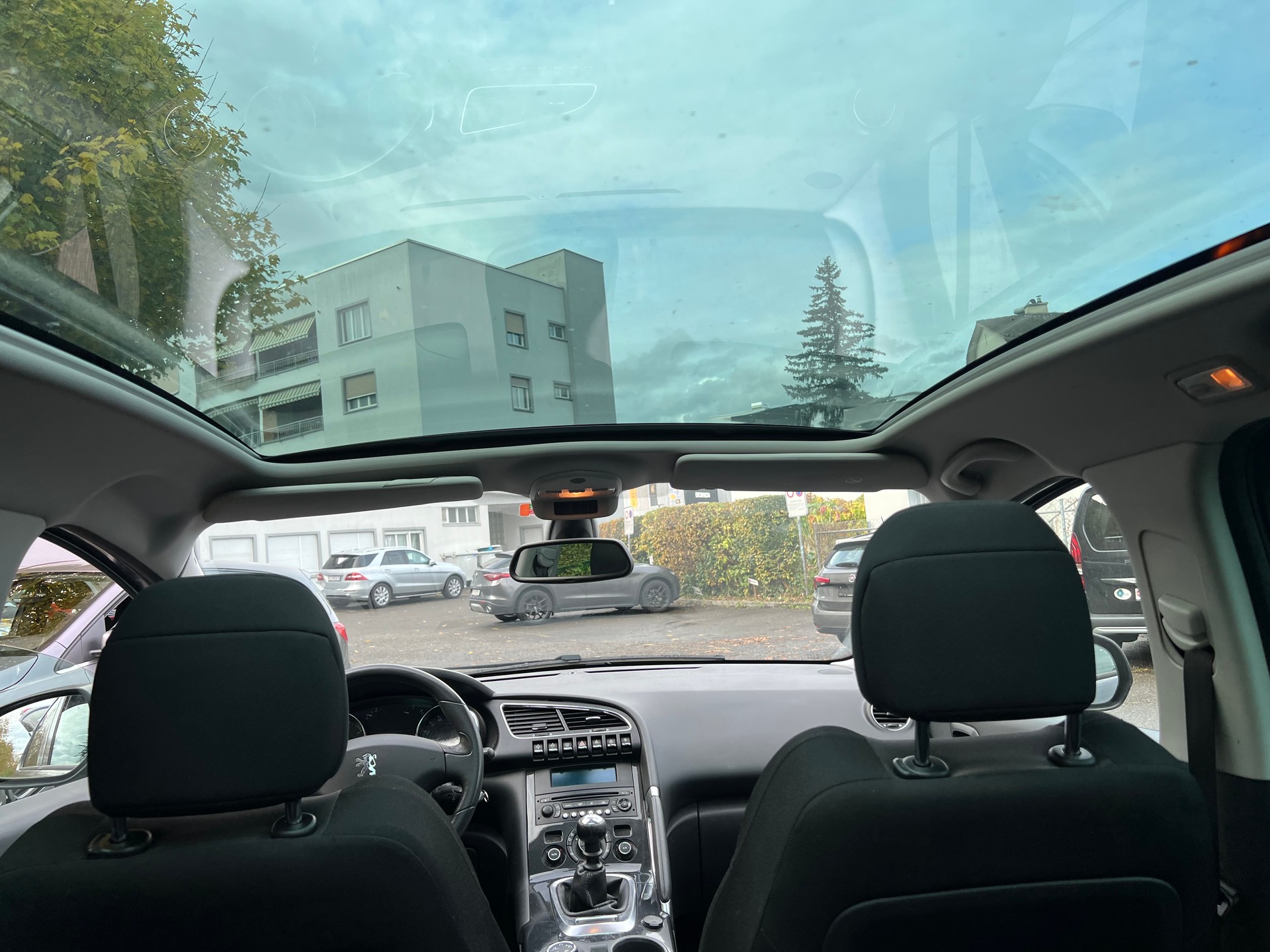 PEUGEOT 3008 1.6 16V T Allure-image-11