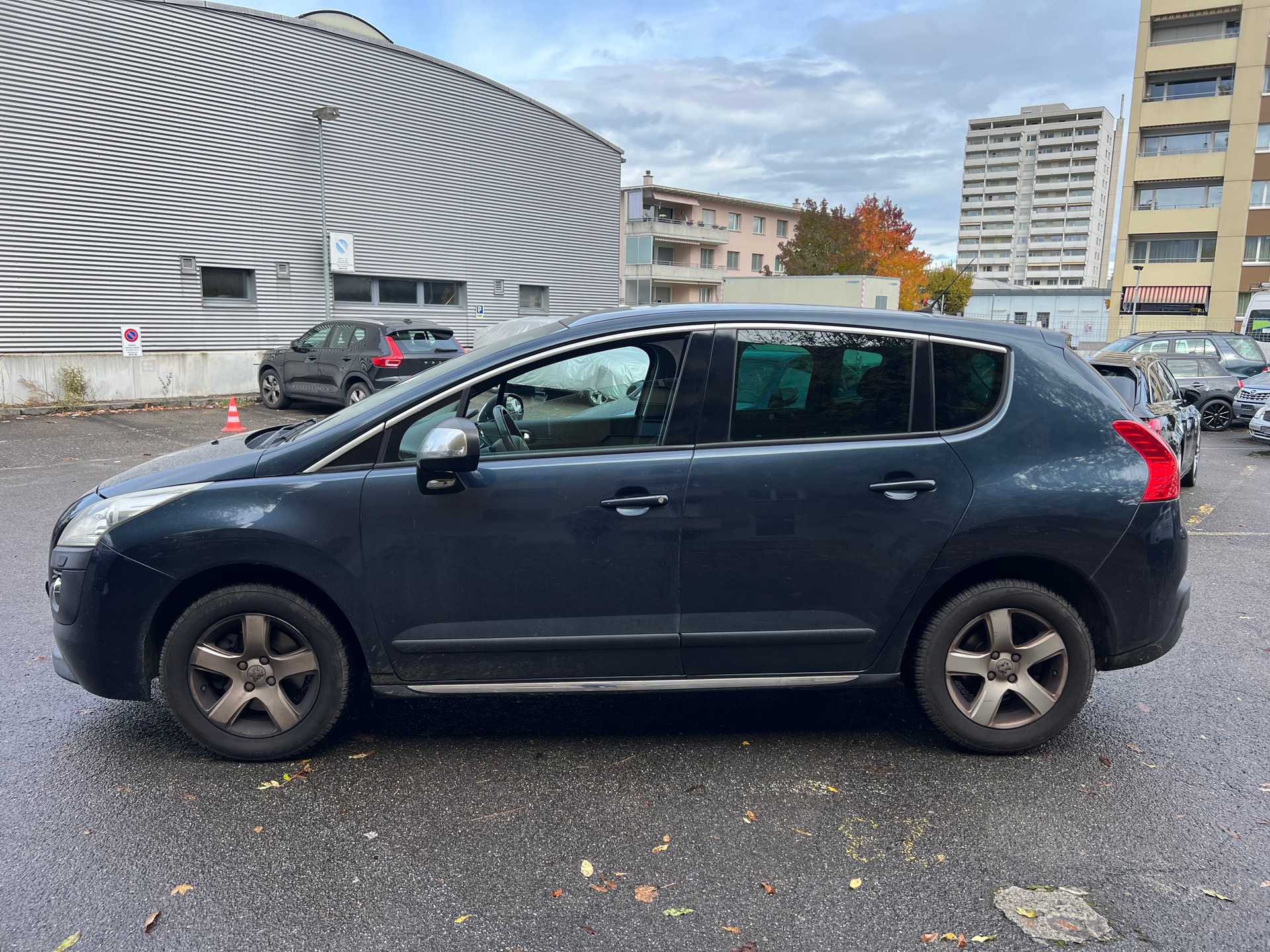 PEUGEOT 3008 1.6 16V T Allure-image-2