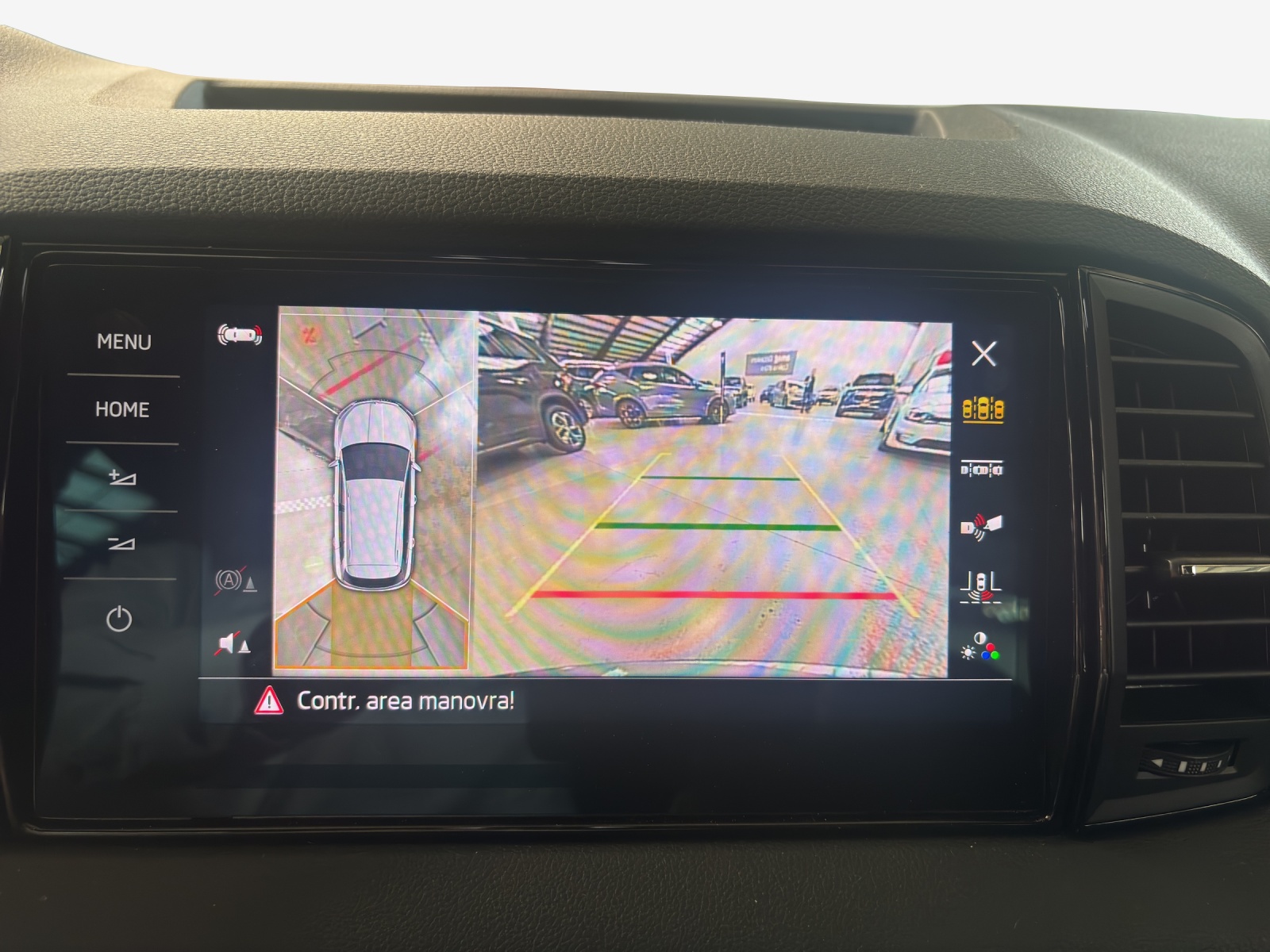 SKODA Karoq 2.0 TSI SportLine 4x4 DSG-image-13