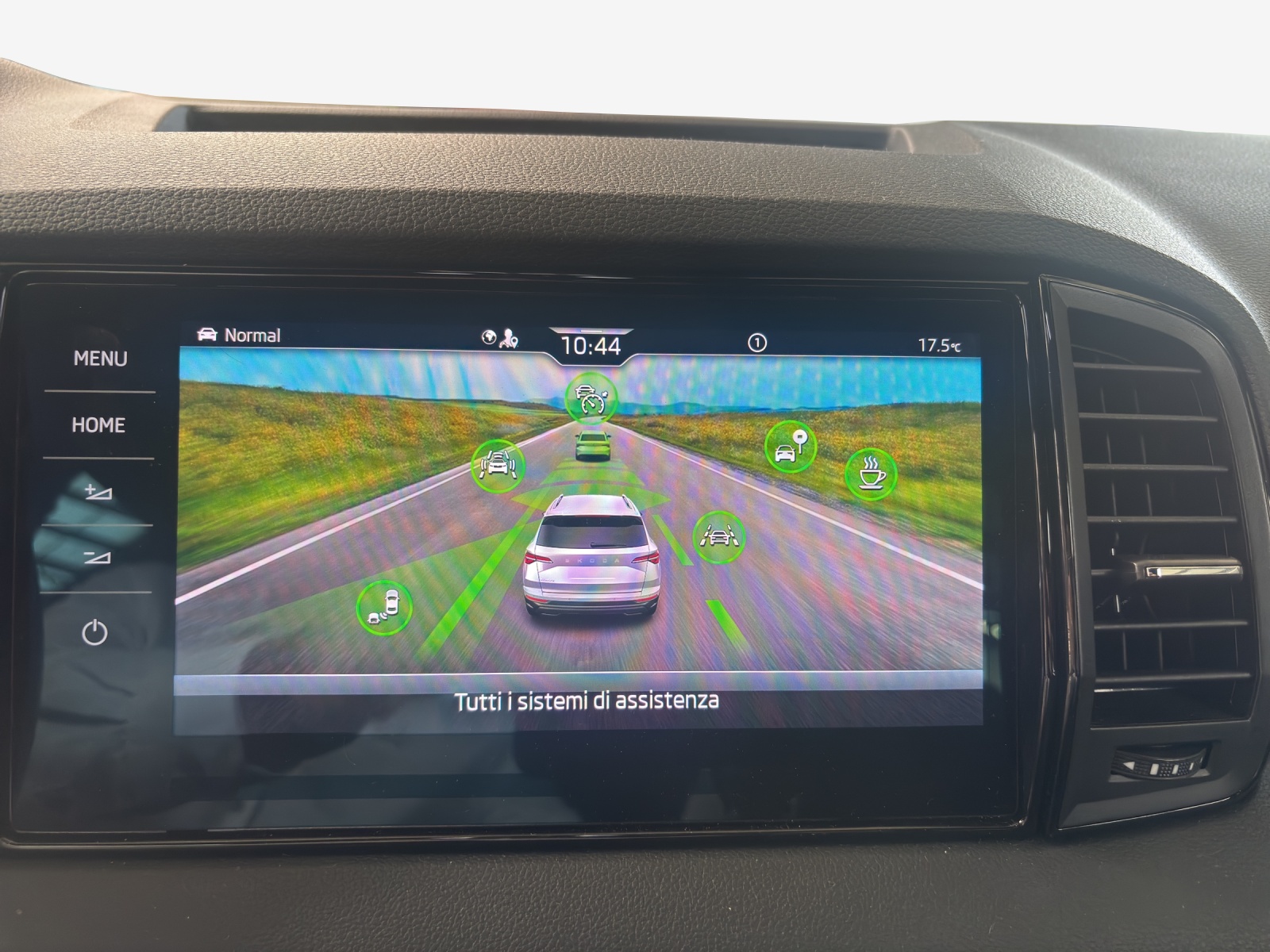 SKODA Karoq 2.0 TSI SportLine 4x4 DSG-image-15