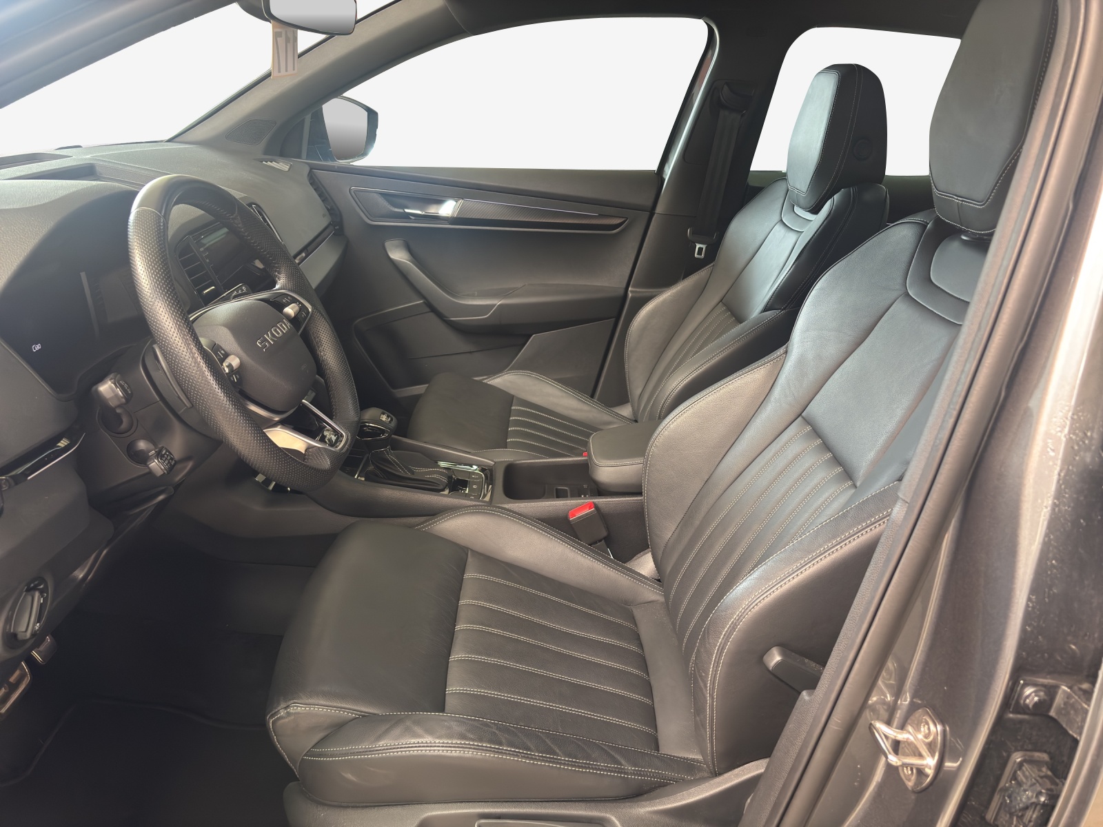 SKODA Karoq 2.0 TSI SportLine 4x4 DSG-image-7