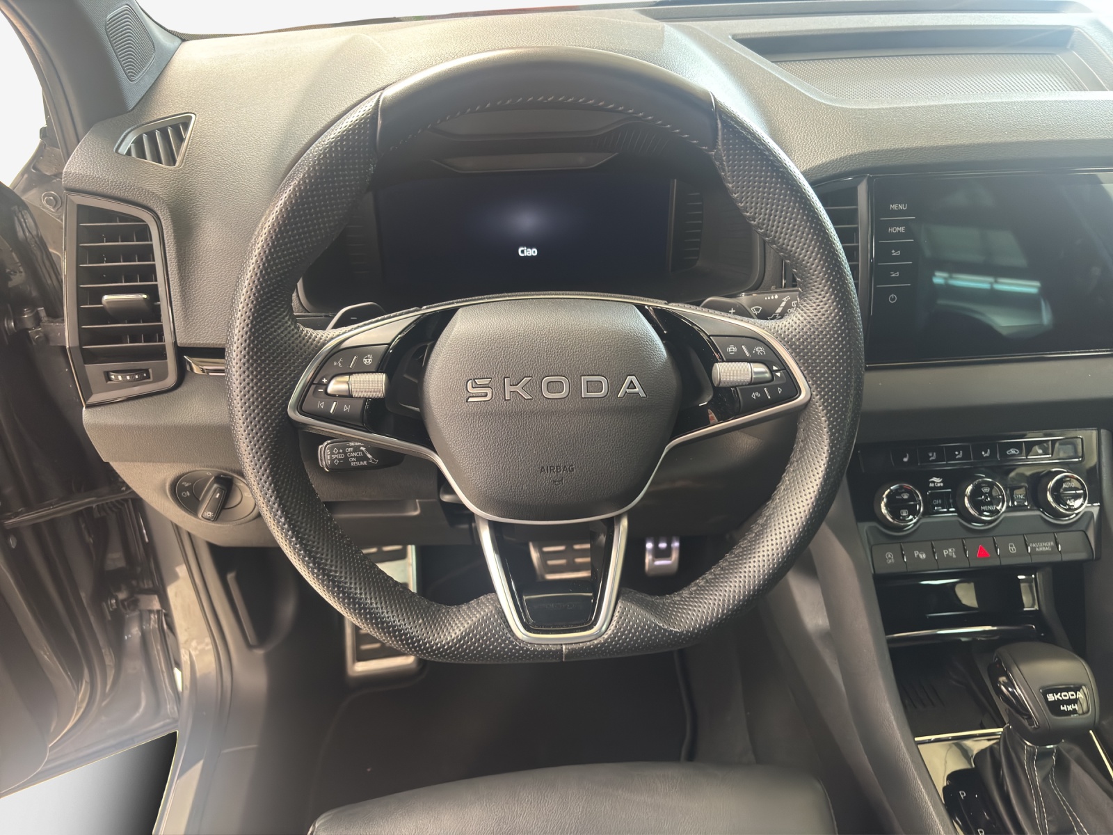SKODA Karoq 2.0 TSI SportLine 4x4 DSG-image-9