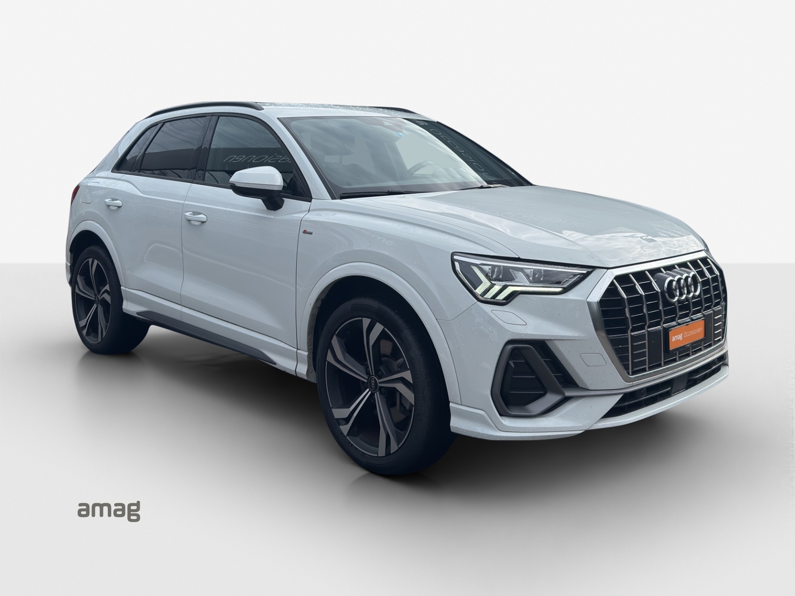 AUDI Q3 45 TFSI e S line S-tronic-image-6
