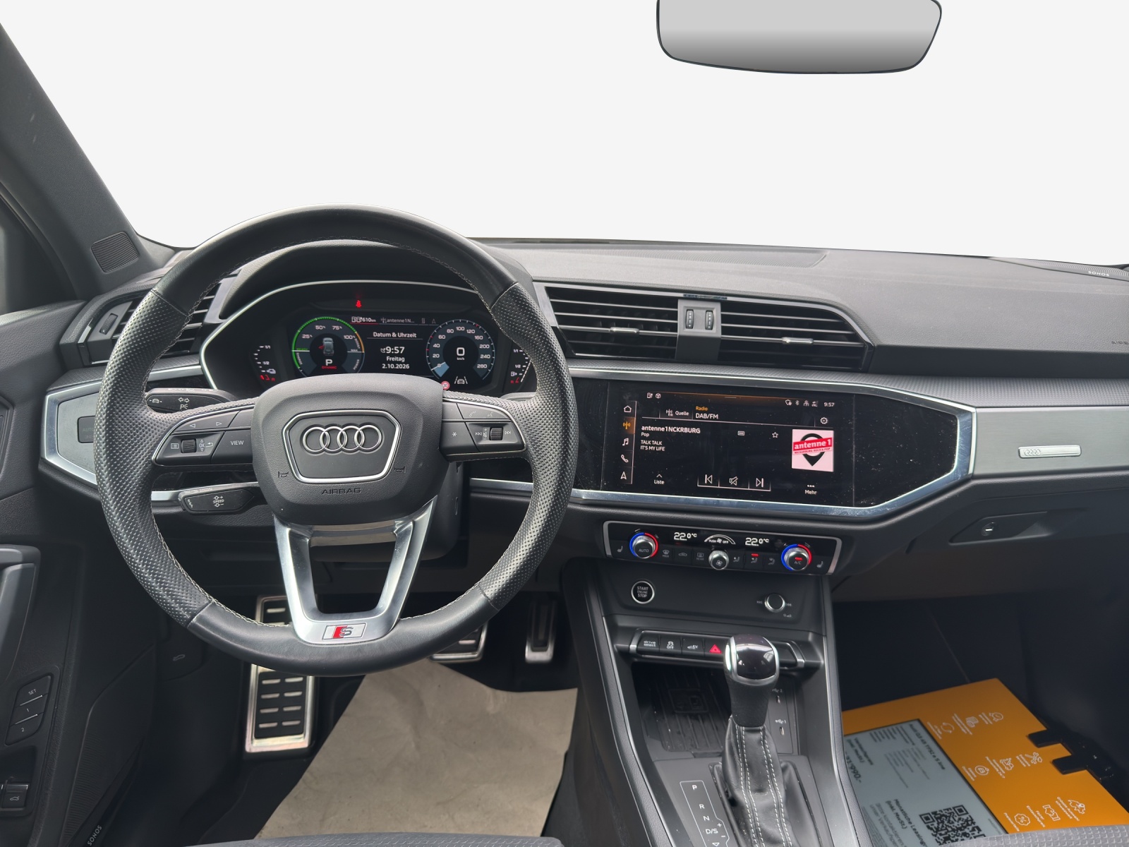 AUDI Q3 45 TFSI e S line S-tronic-image-9