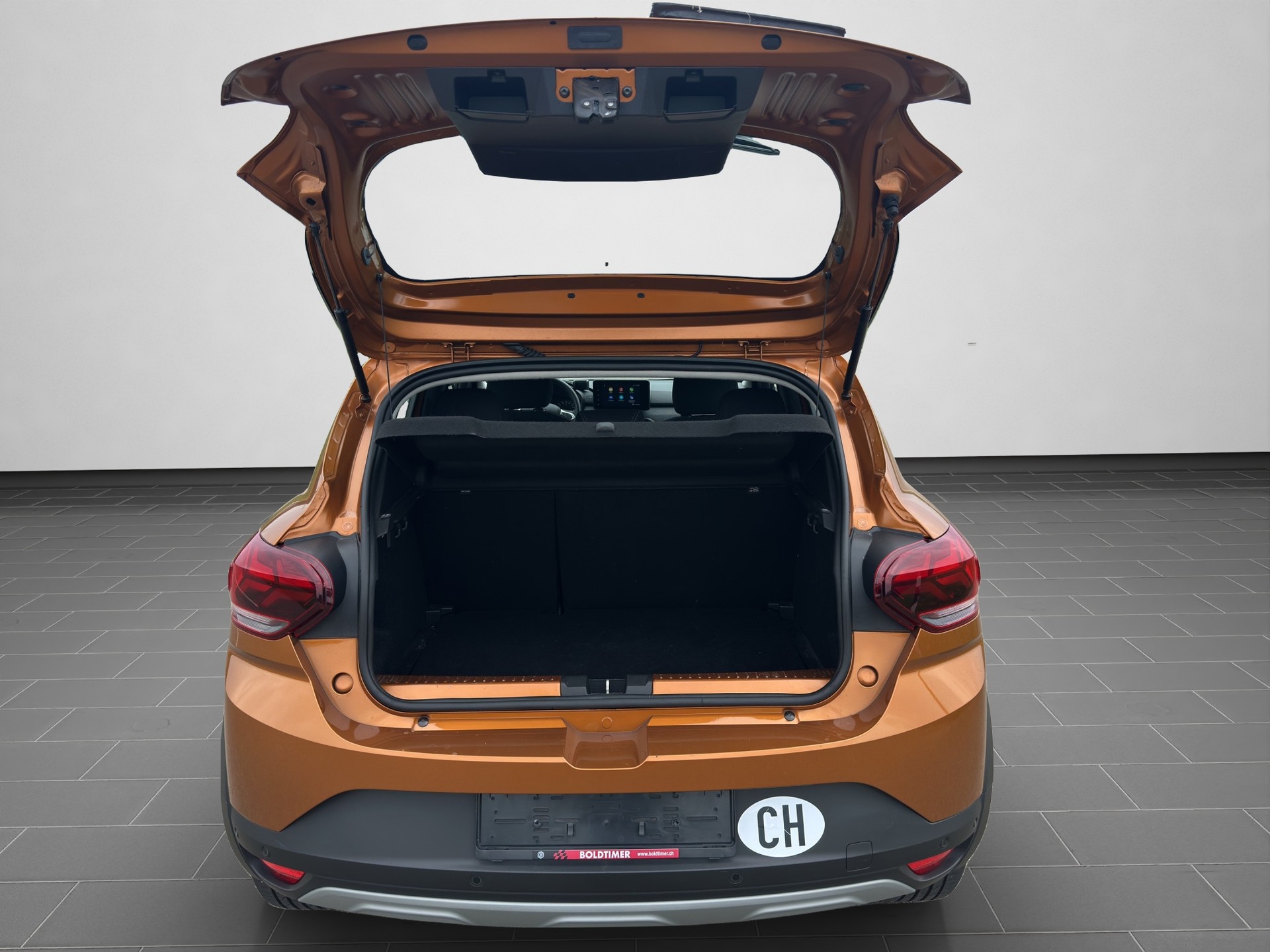 DACIA Sandero Stepway TCe 90 Comfort CVT-image-14