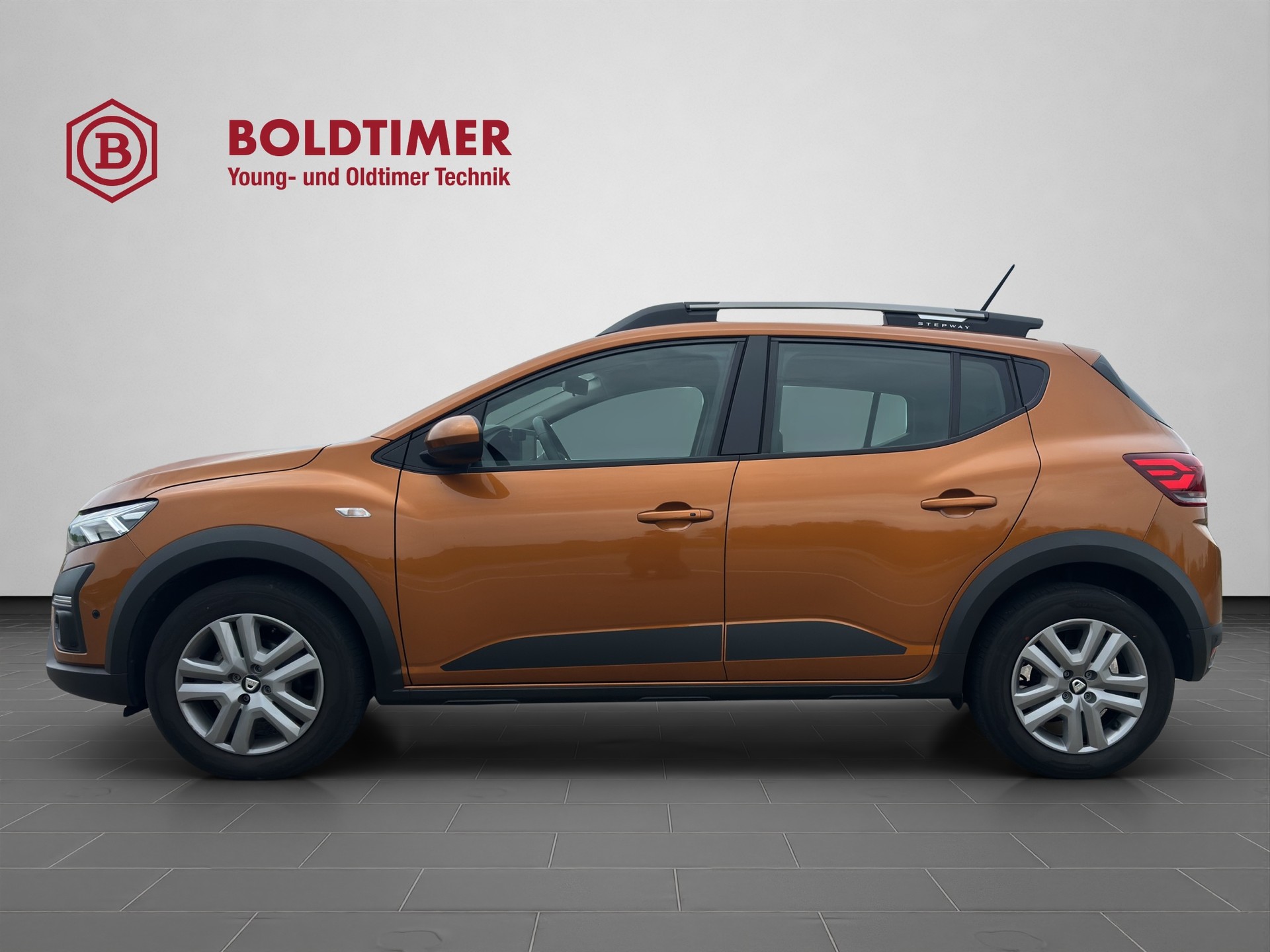 DACIA Sandero Stepway TCe 90 Comfort CVT-image-2