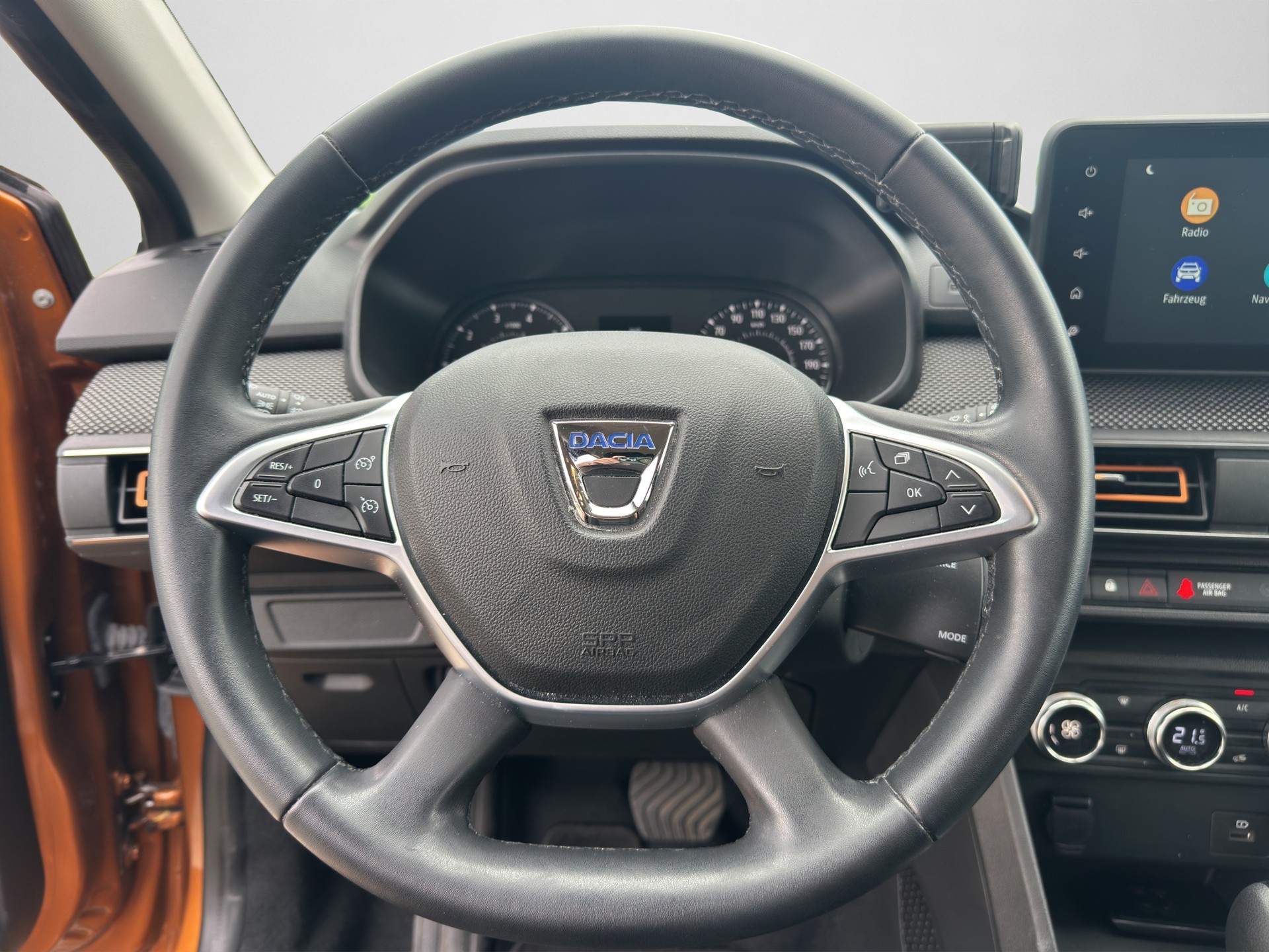 DACIA Sandero Stepway TCe 90 Comfort CVT-image-9